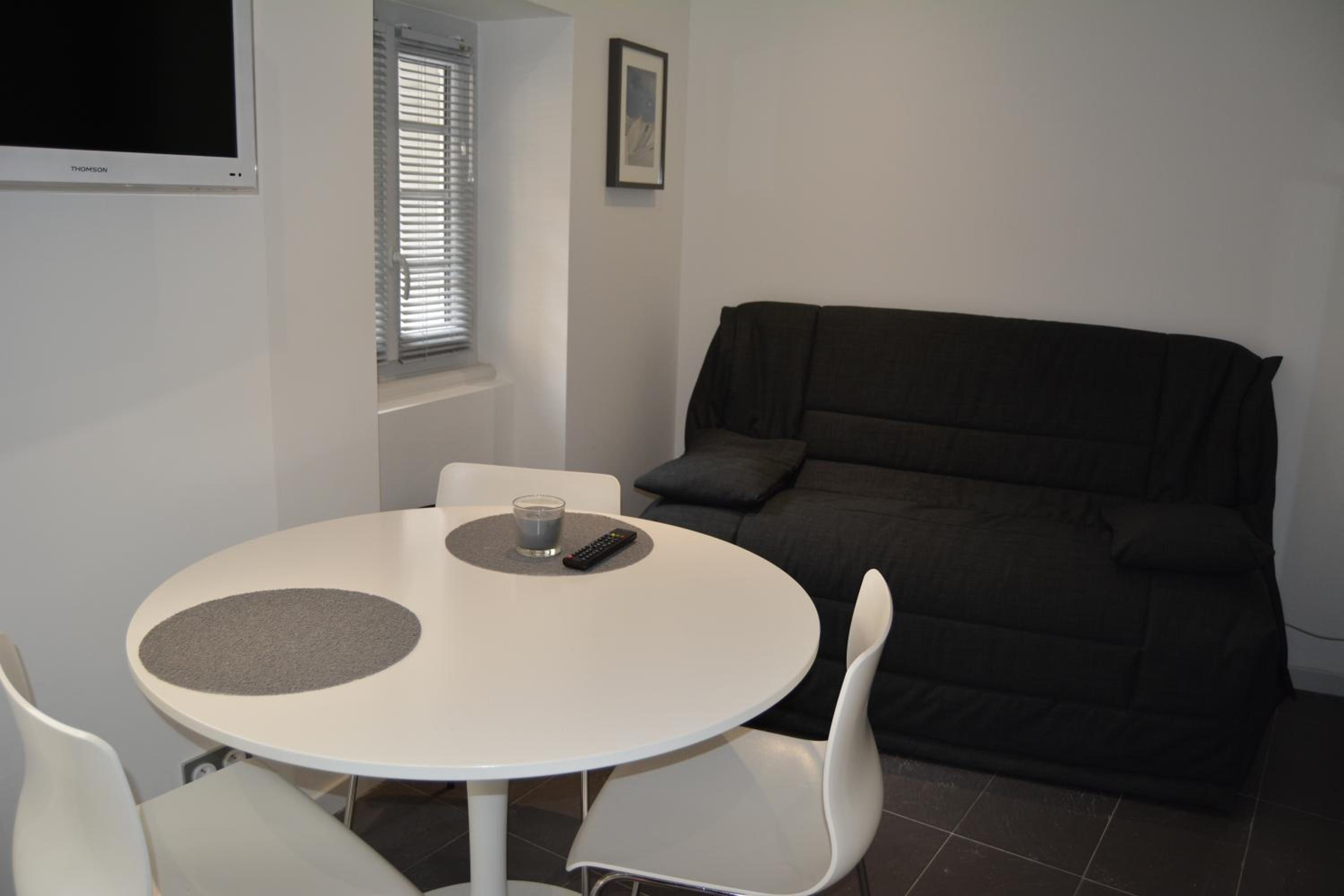 Apartment - Ground Floor - Photo 9