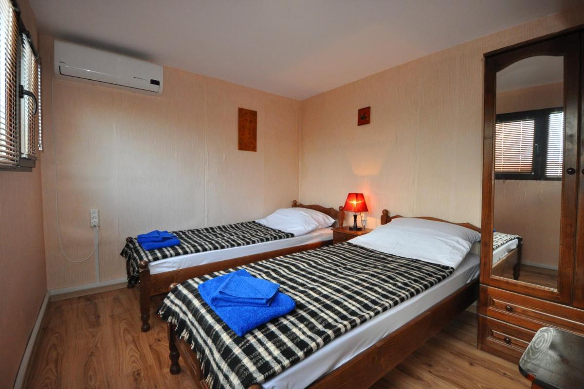 Two-Bedroom Bungalow photo 2