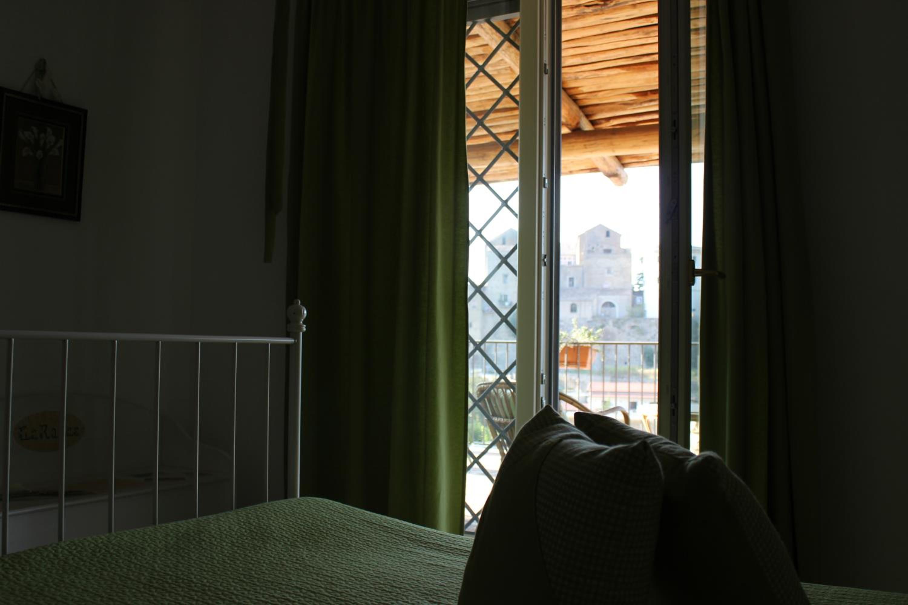 Triple Room with Pool View photo 2