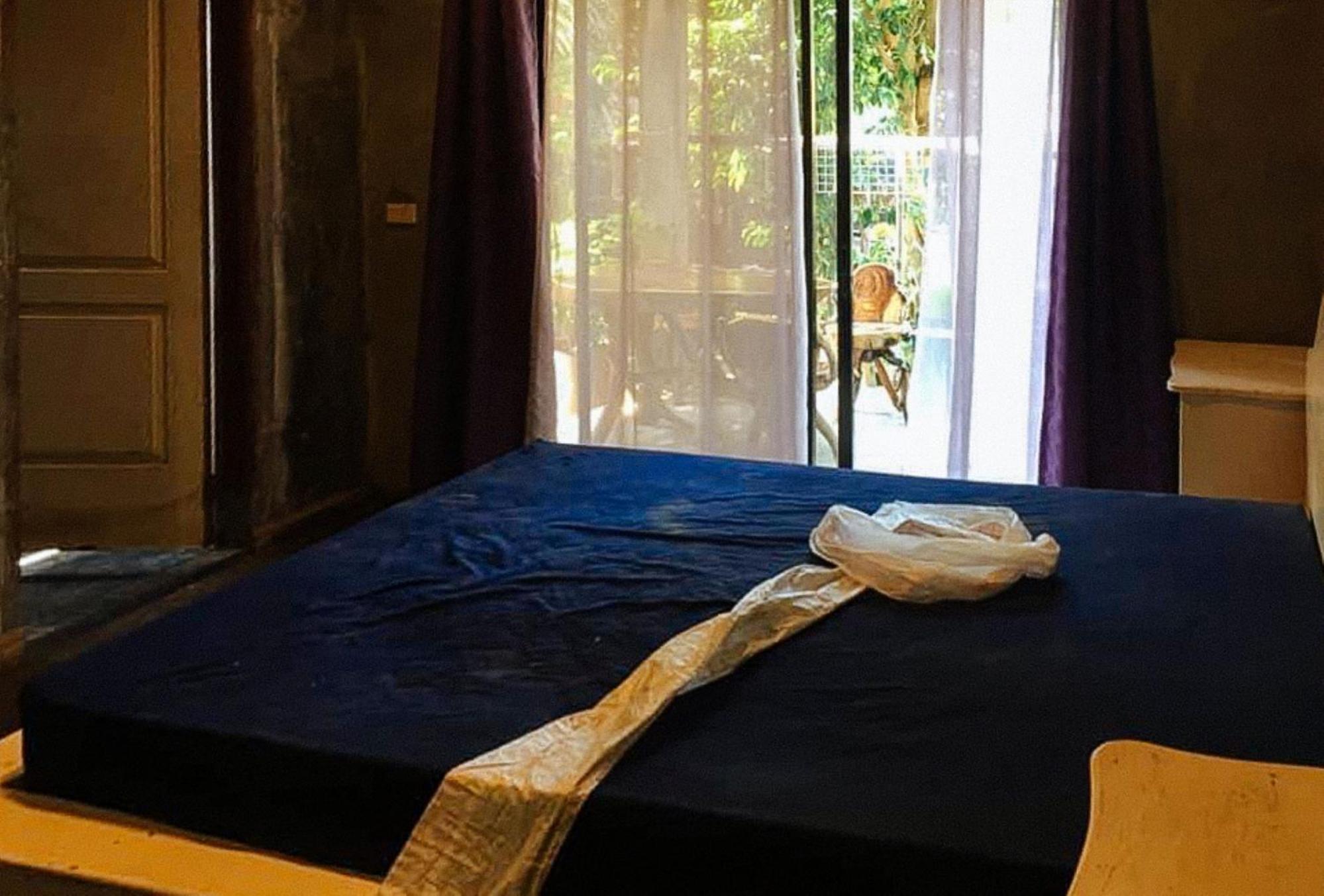 Standard Double Room with Shared Bathroom - Photo 2