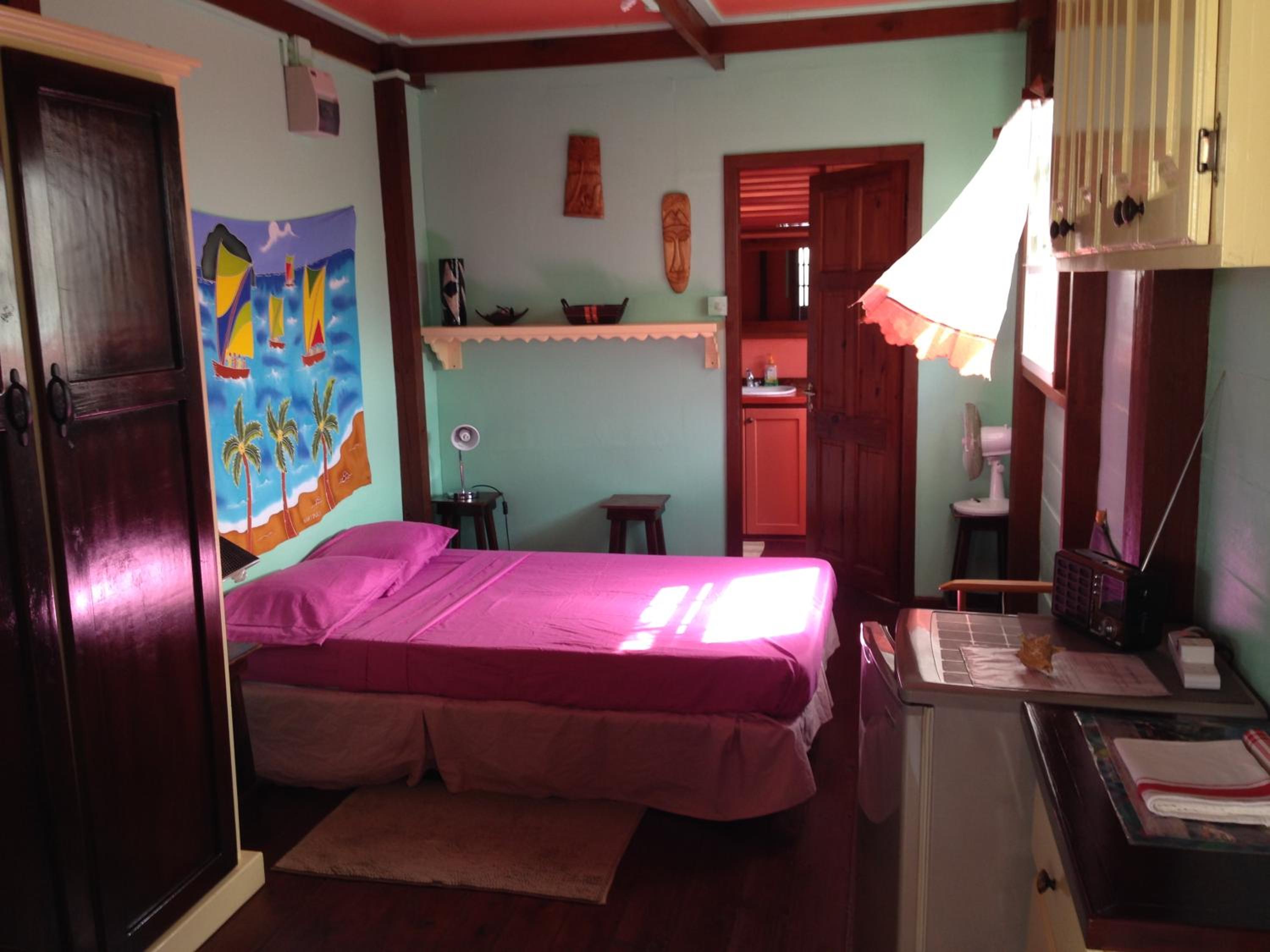 One-Bedroom Apartment with Patio photo 1