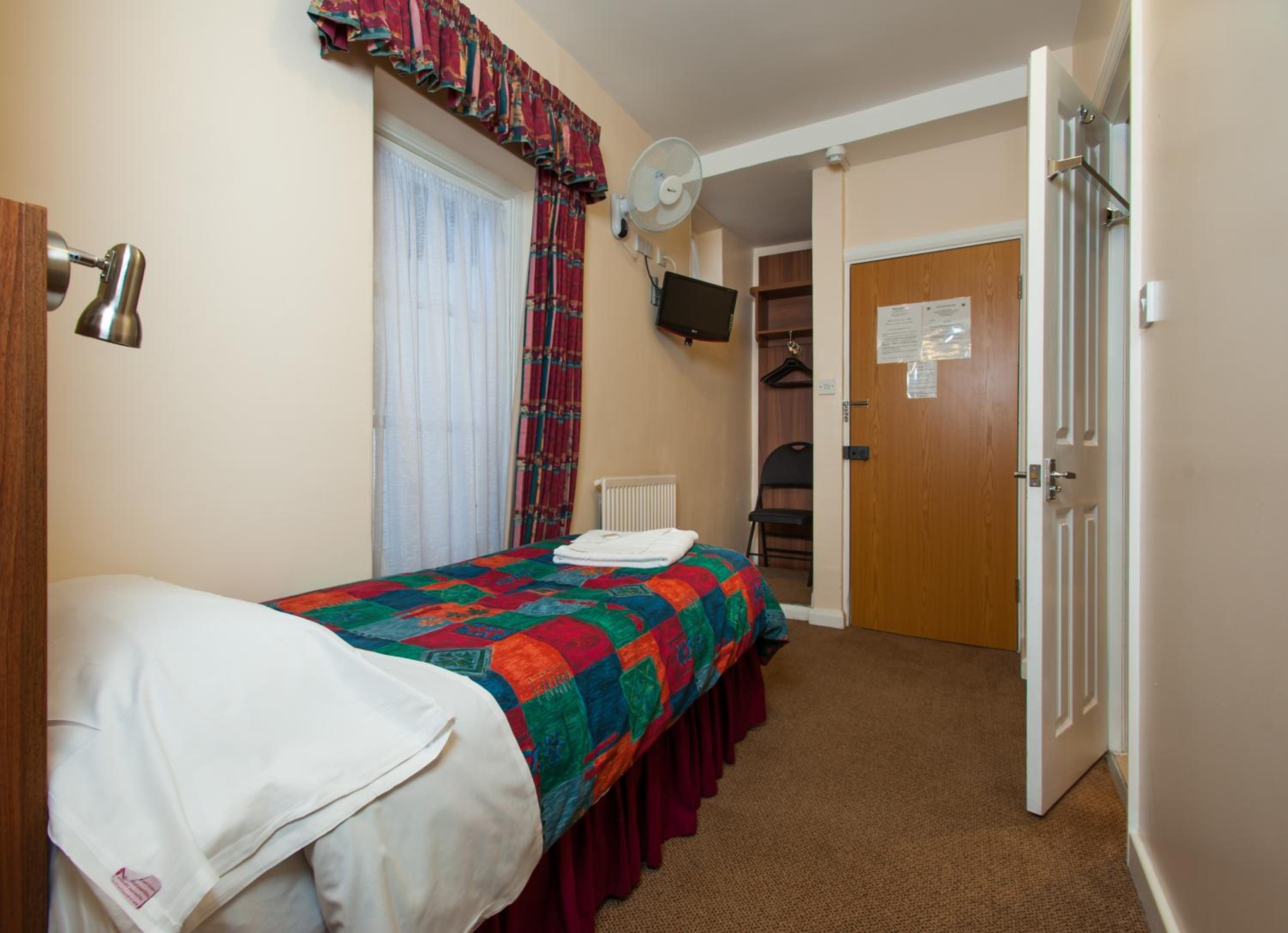 Single Room photo 3