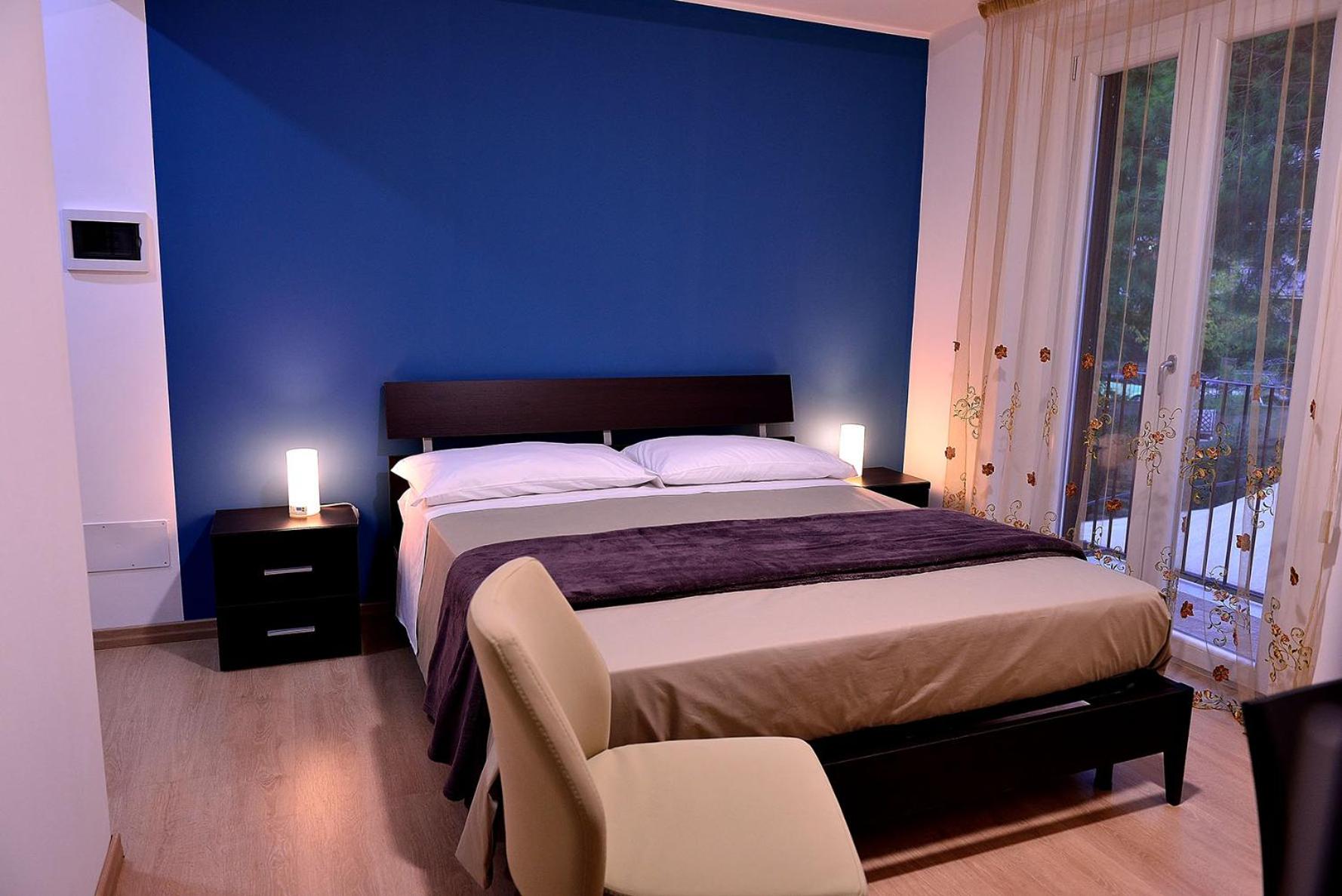 Standard Double or Twin Room photo 1