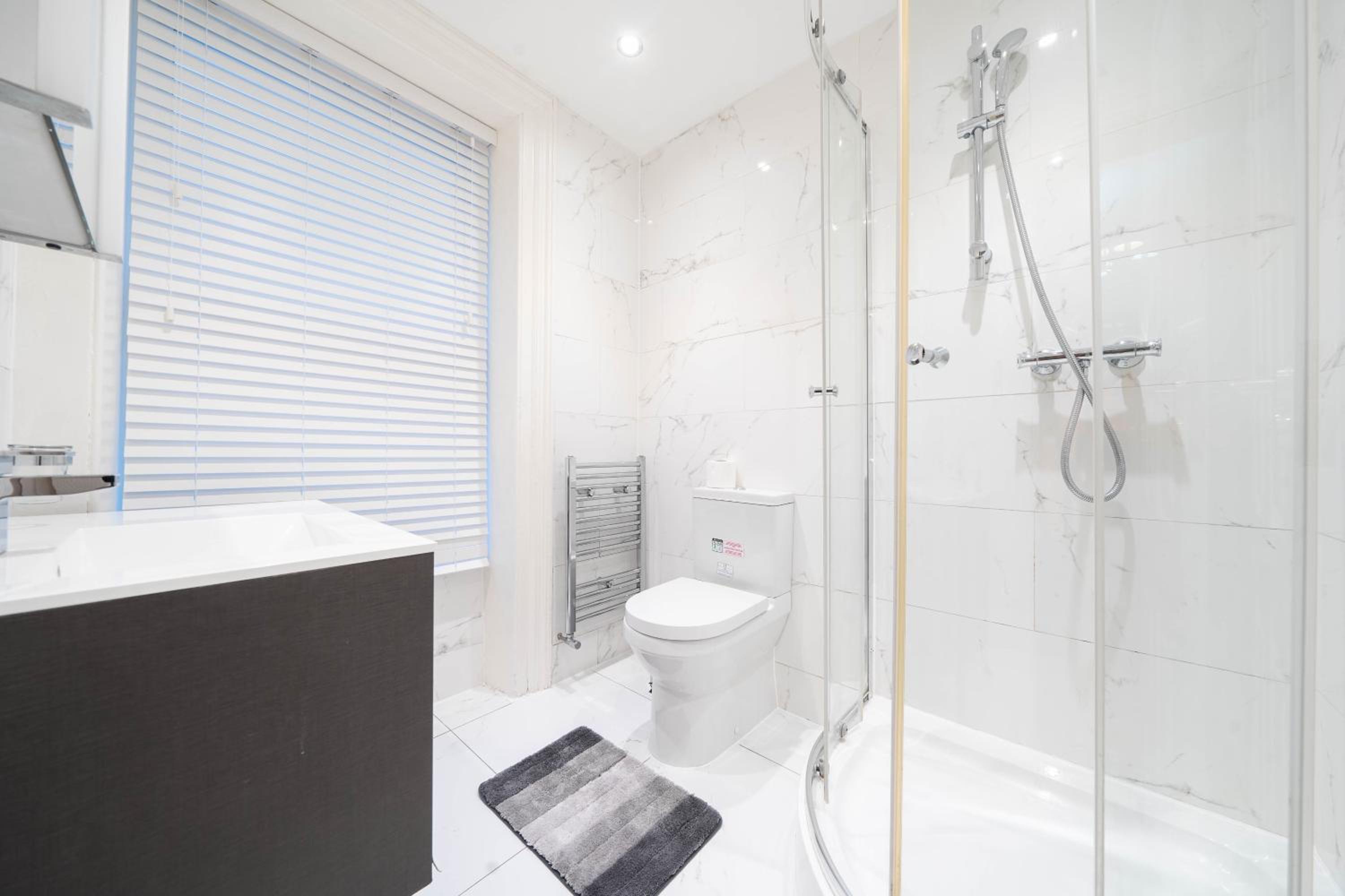 Single Room with Private External Bathroom photo 2