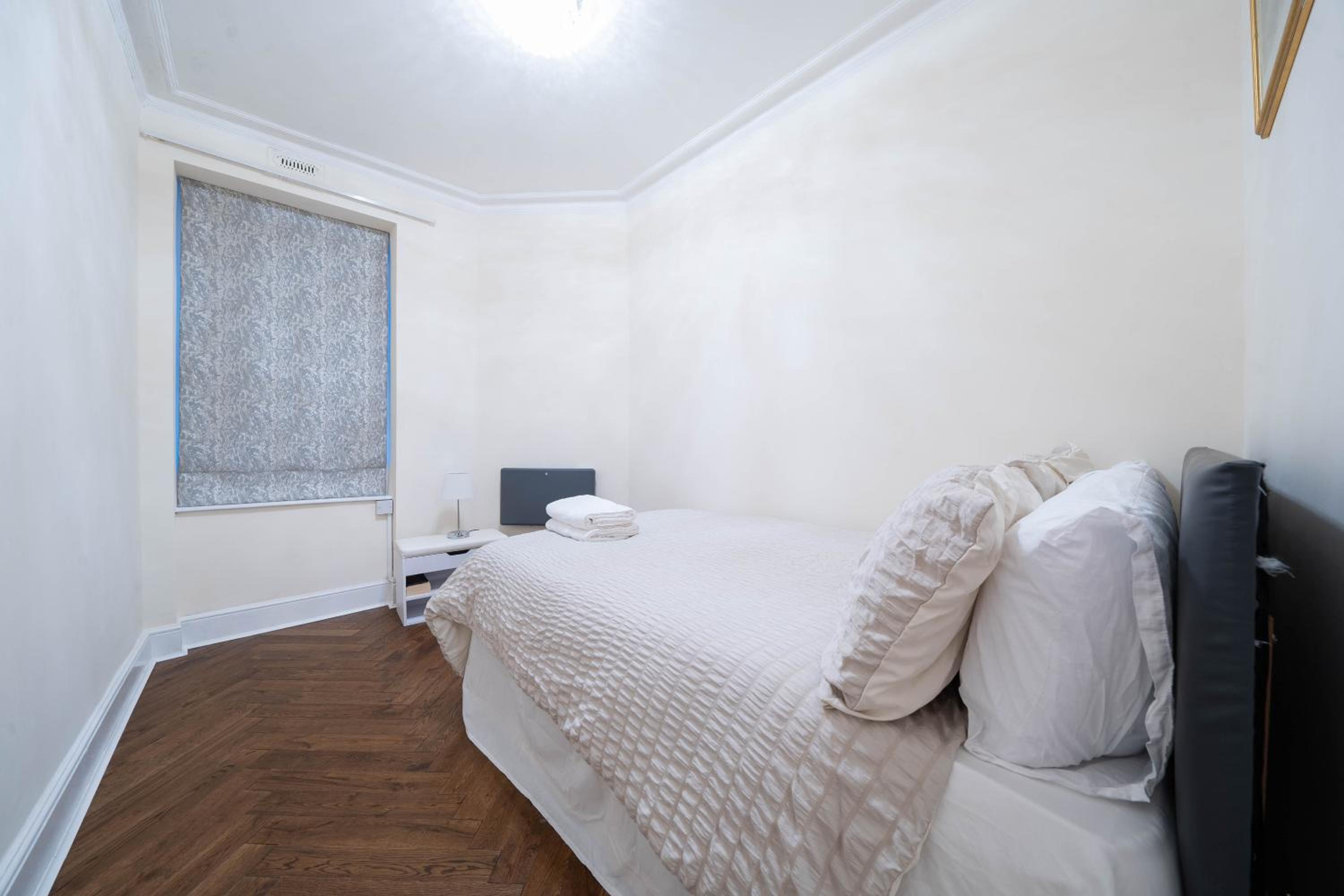 Single Room with Private External Bathroom photo 3