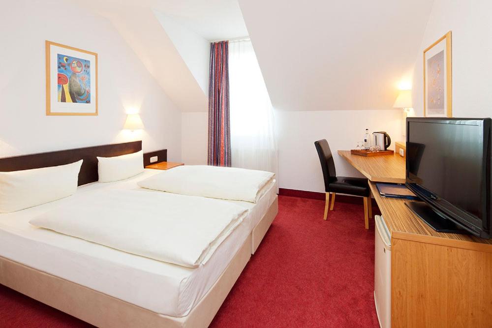 Double Room - Photo 2
