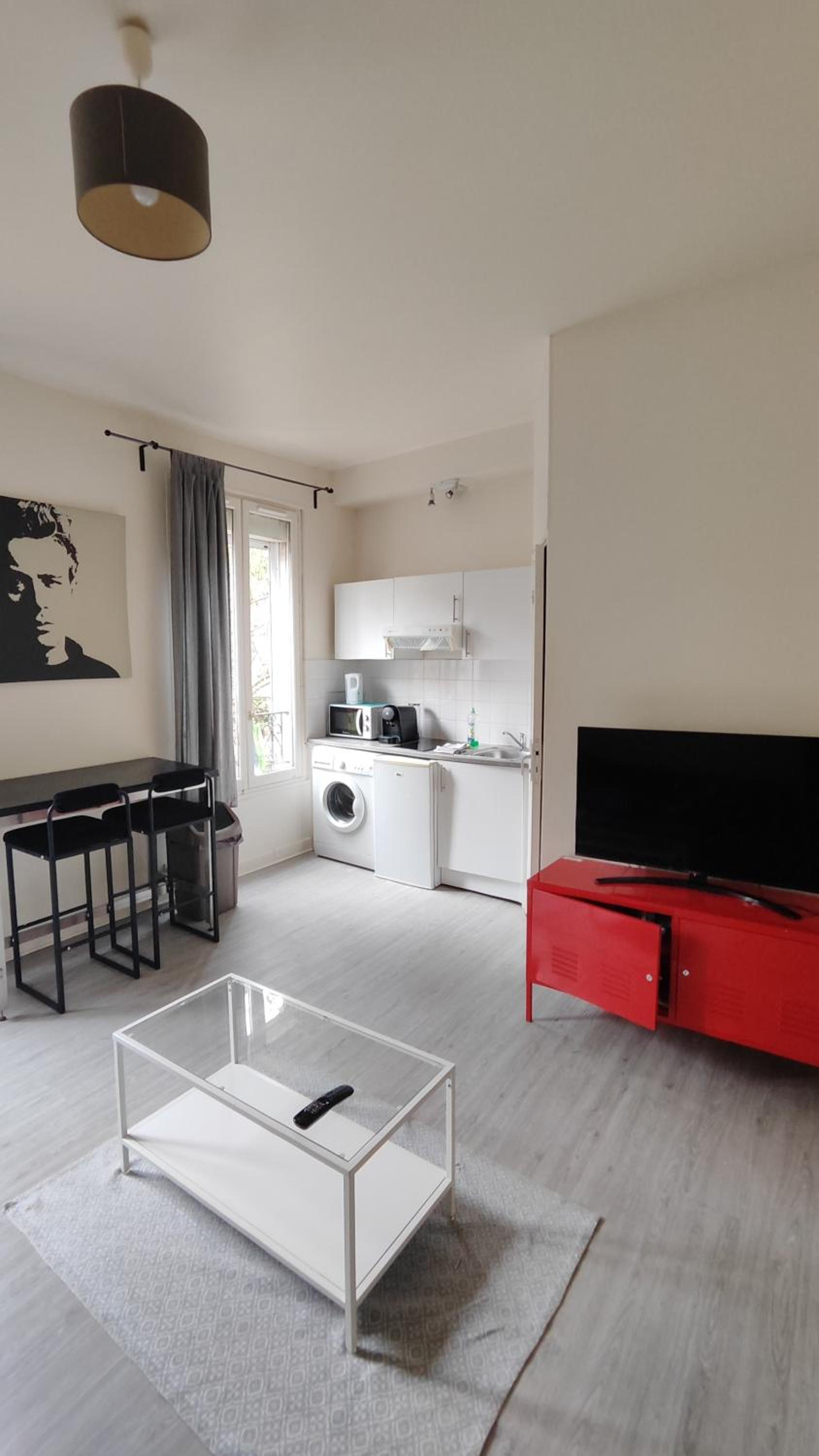 King Studio with Sofa Bed photo 3
