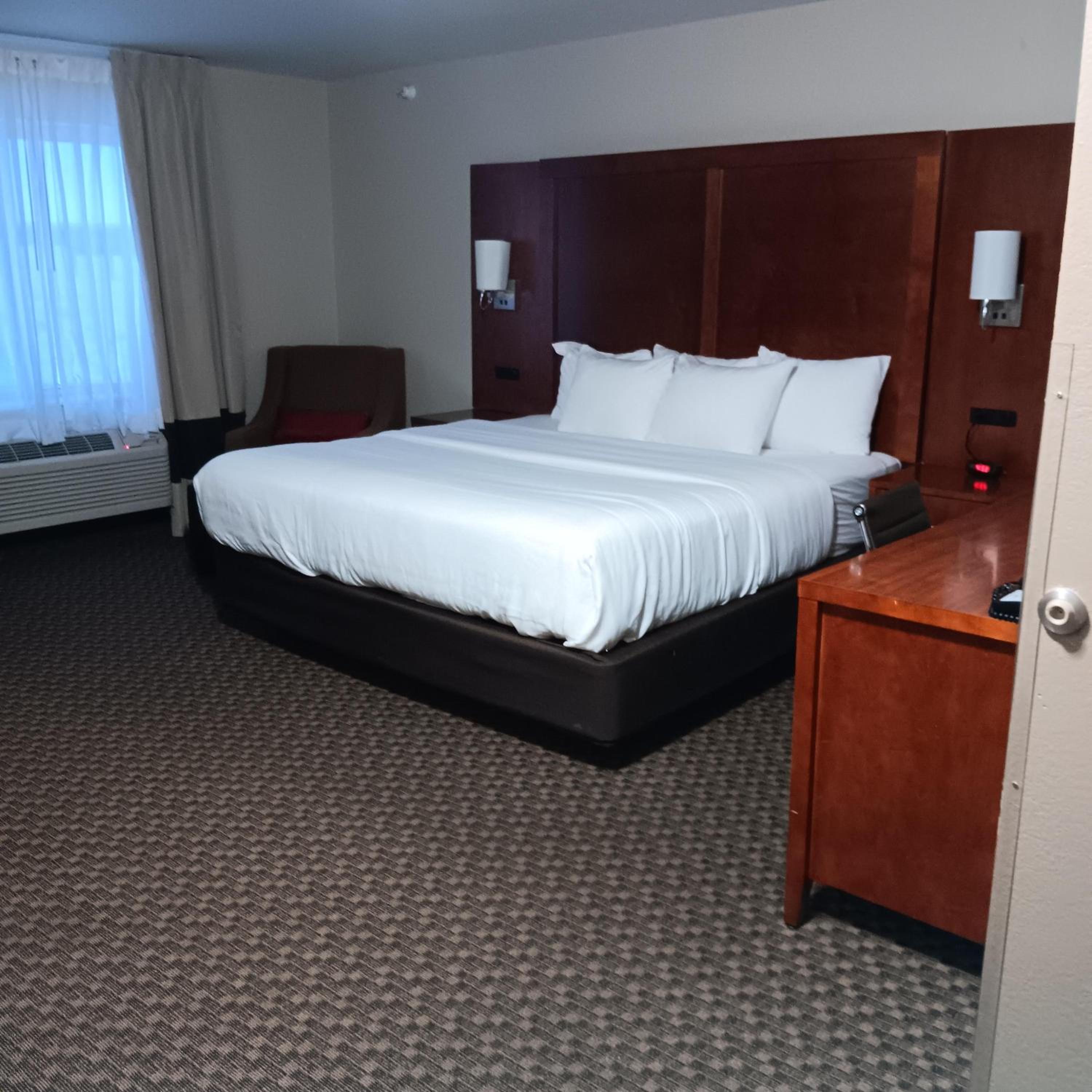 Superior King Room - Non-Smoking photo 1