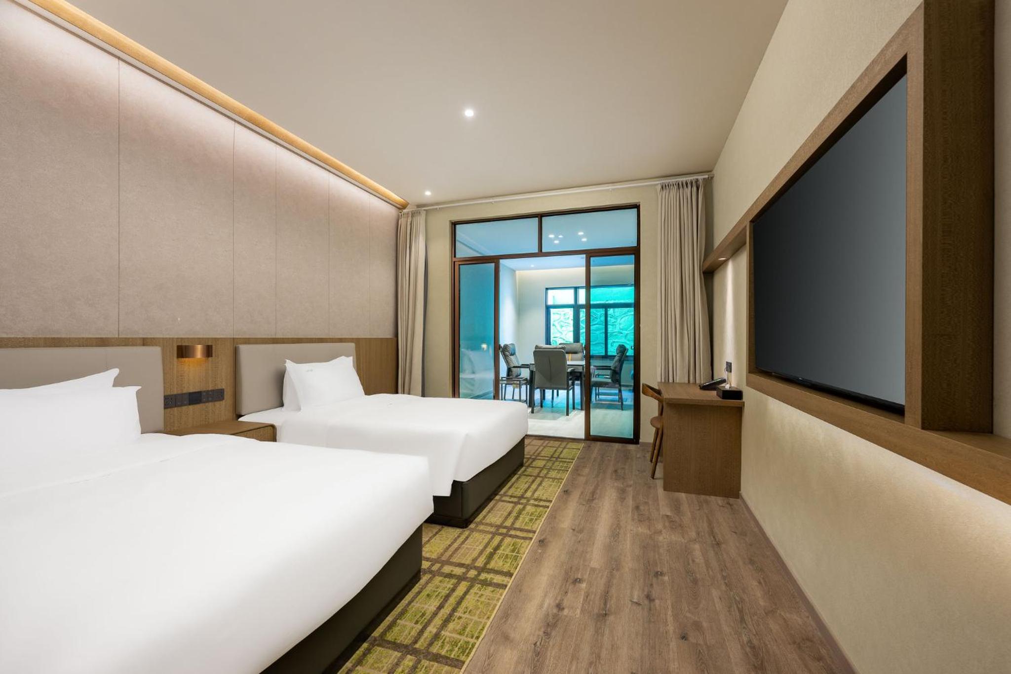 One-Bedroom Suite with Private Hotspring photo 3