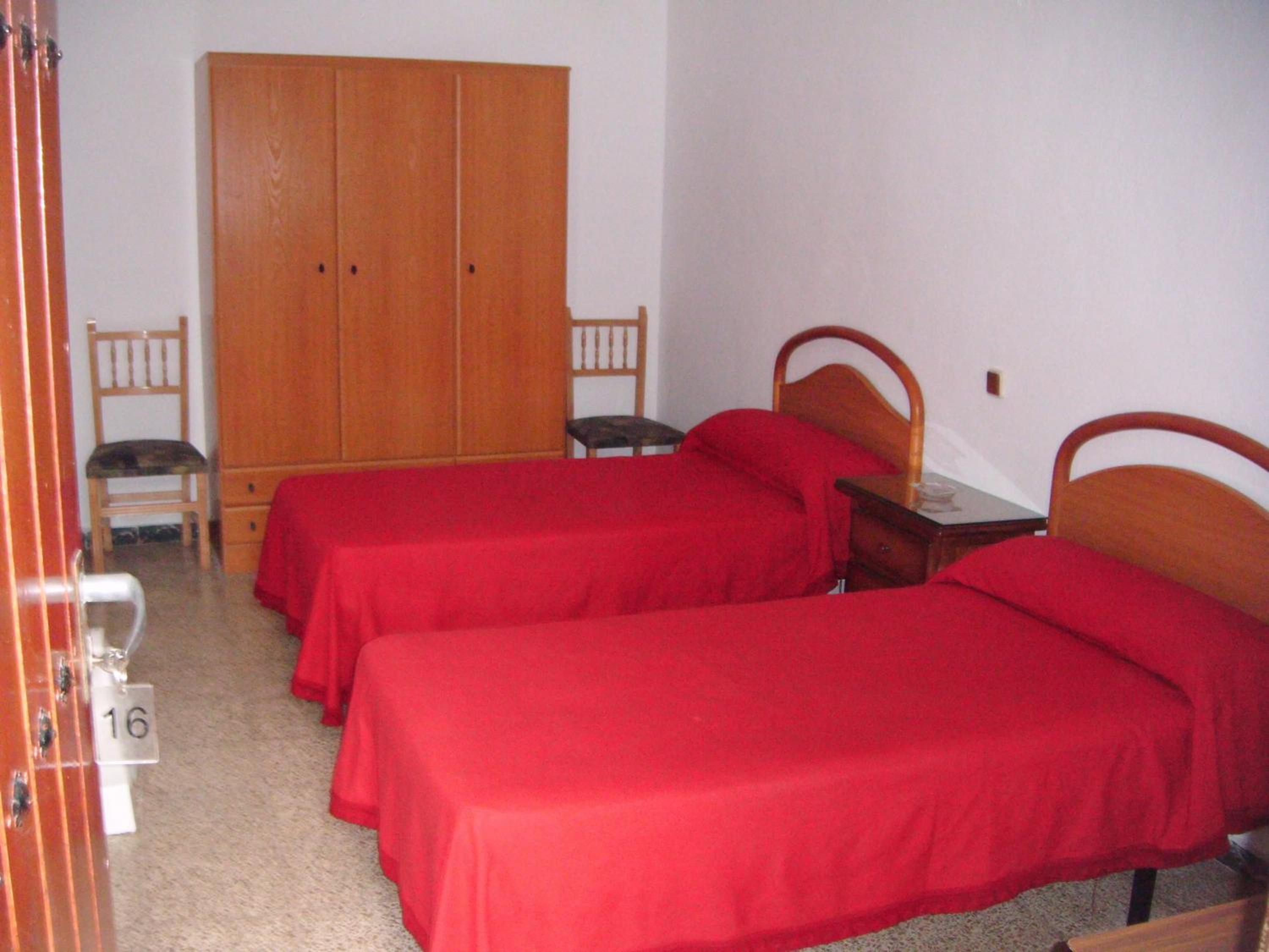 Twin Room with Shared Bathroom photo 3