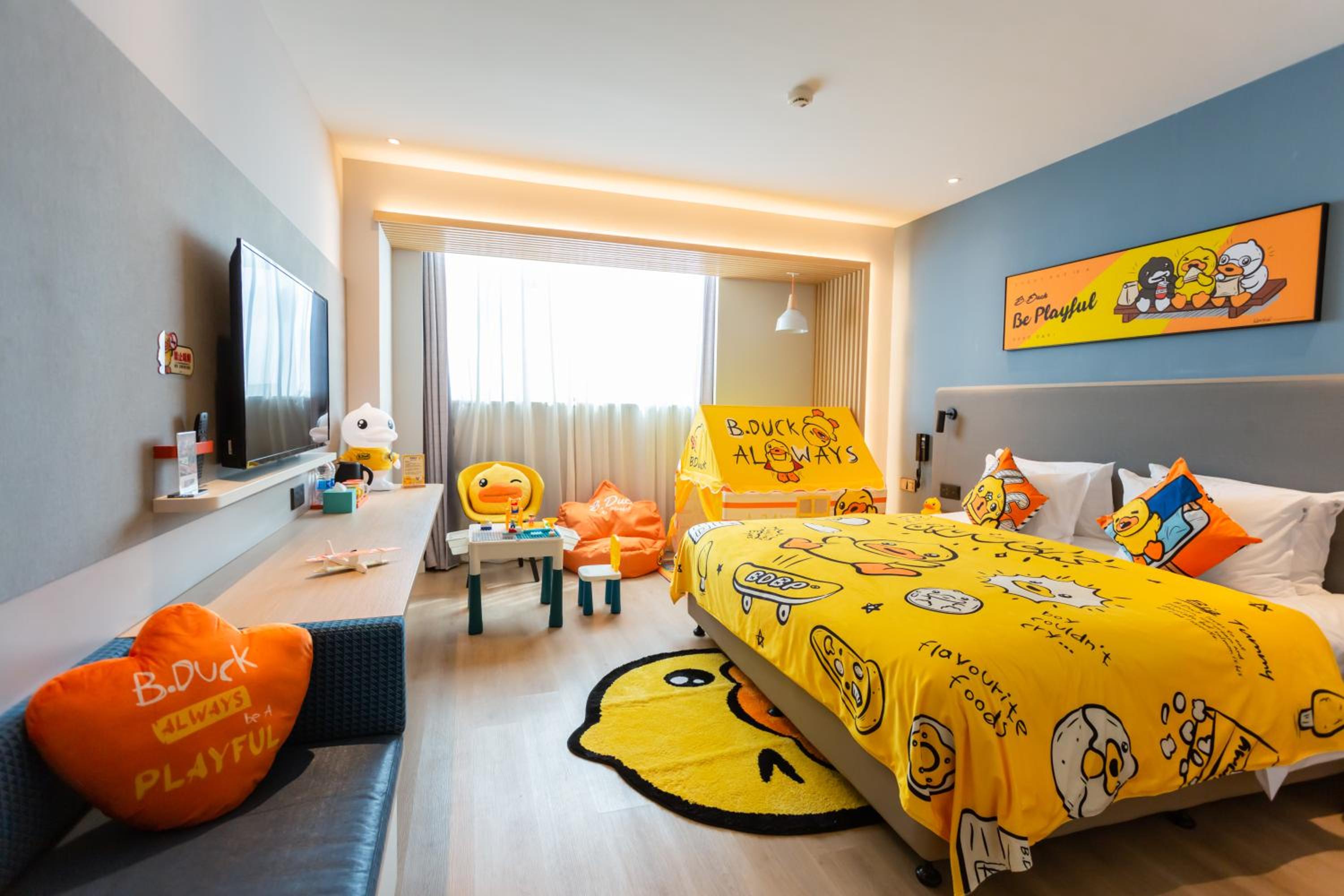 Standard King Room with Extra Floor Space - Kids Theme - Photo 1
