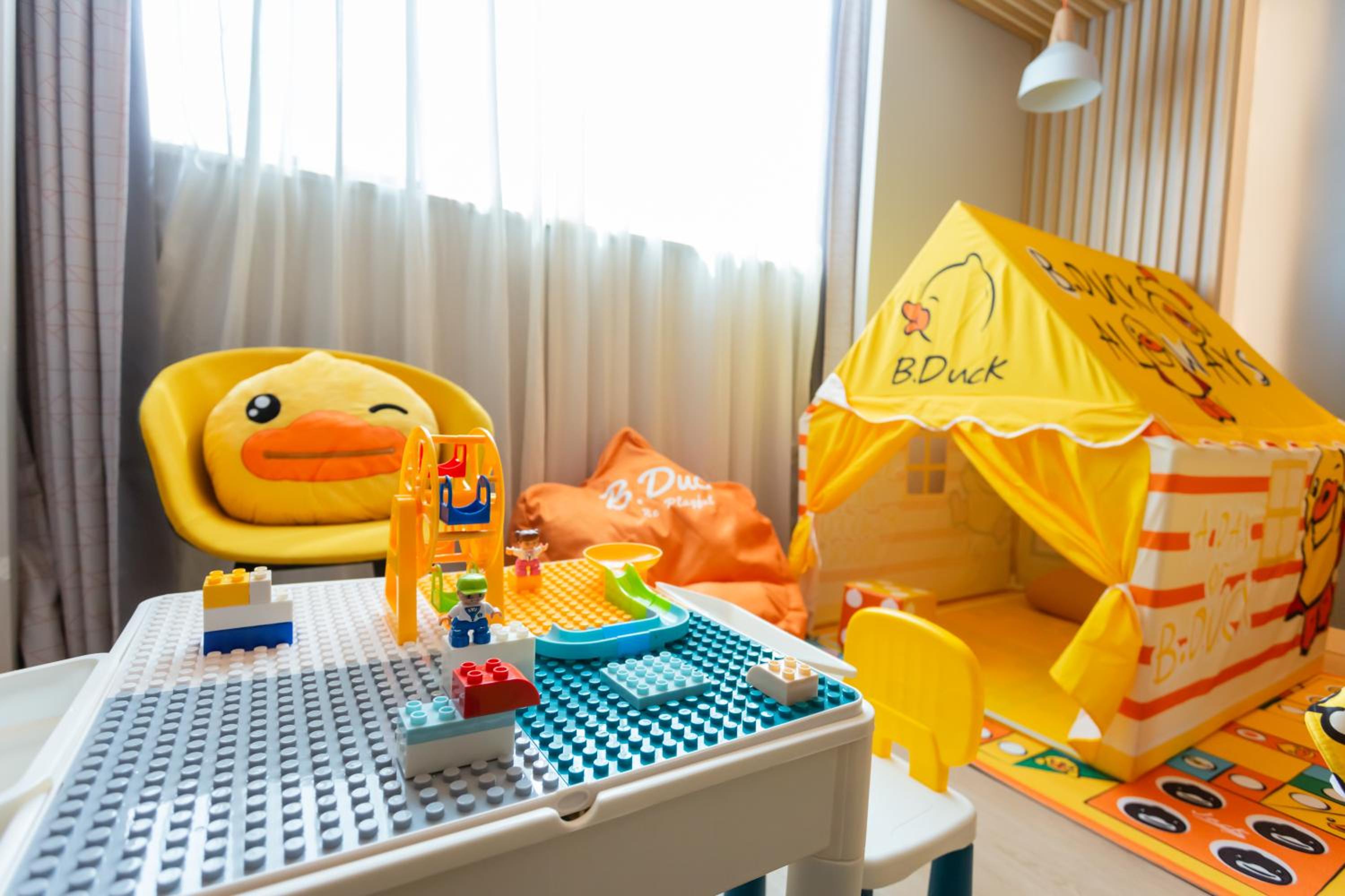 Standard King Room with Extra Floor Space - Kids Theme - Photo 2
