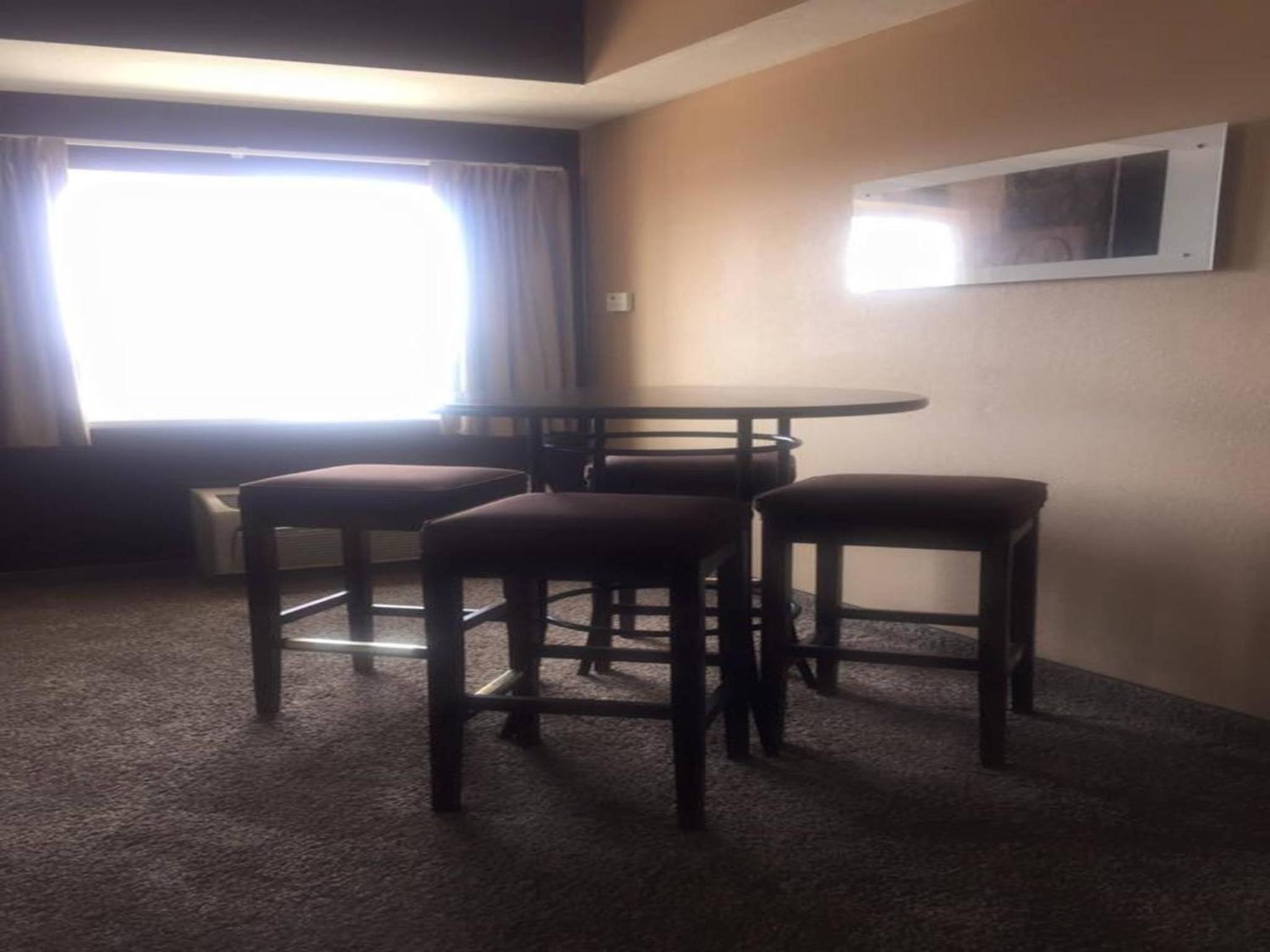 King Studio Suite - Non-Smoking - Photo 2
