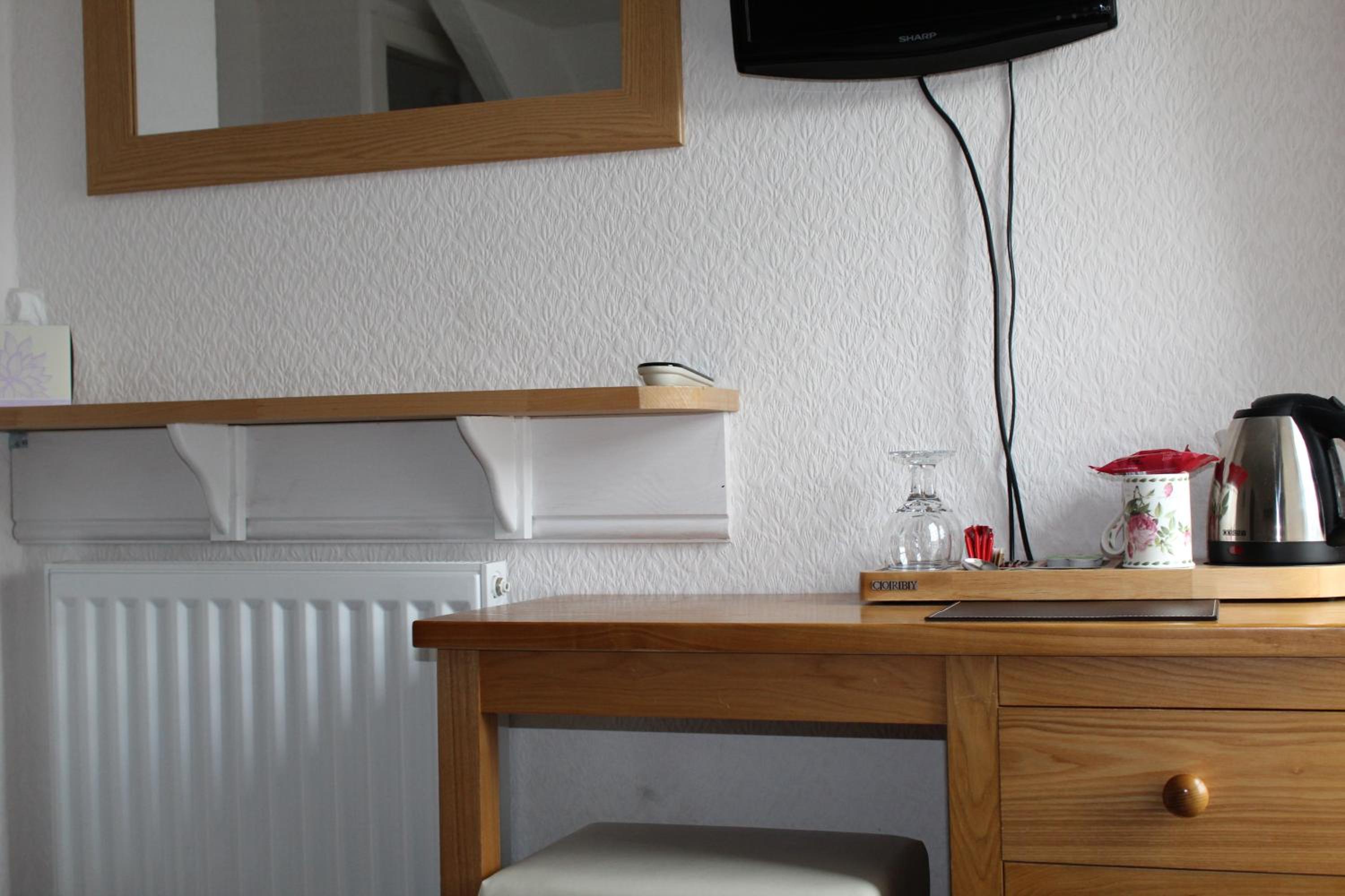 Economy Double Room photo 2