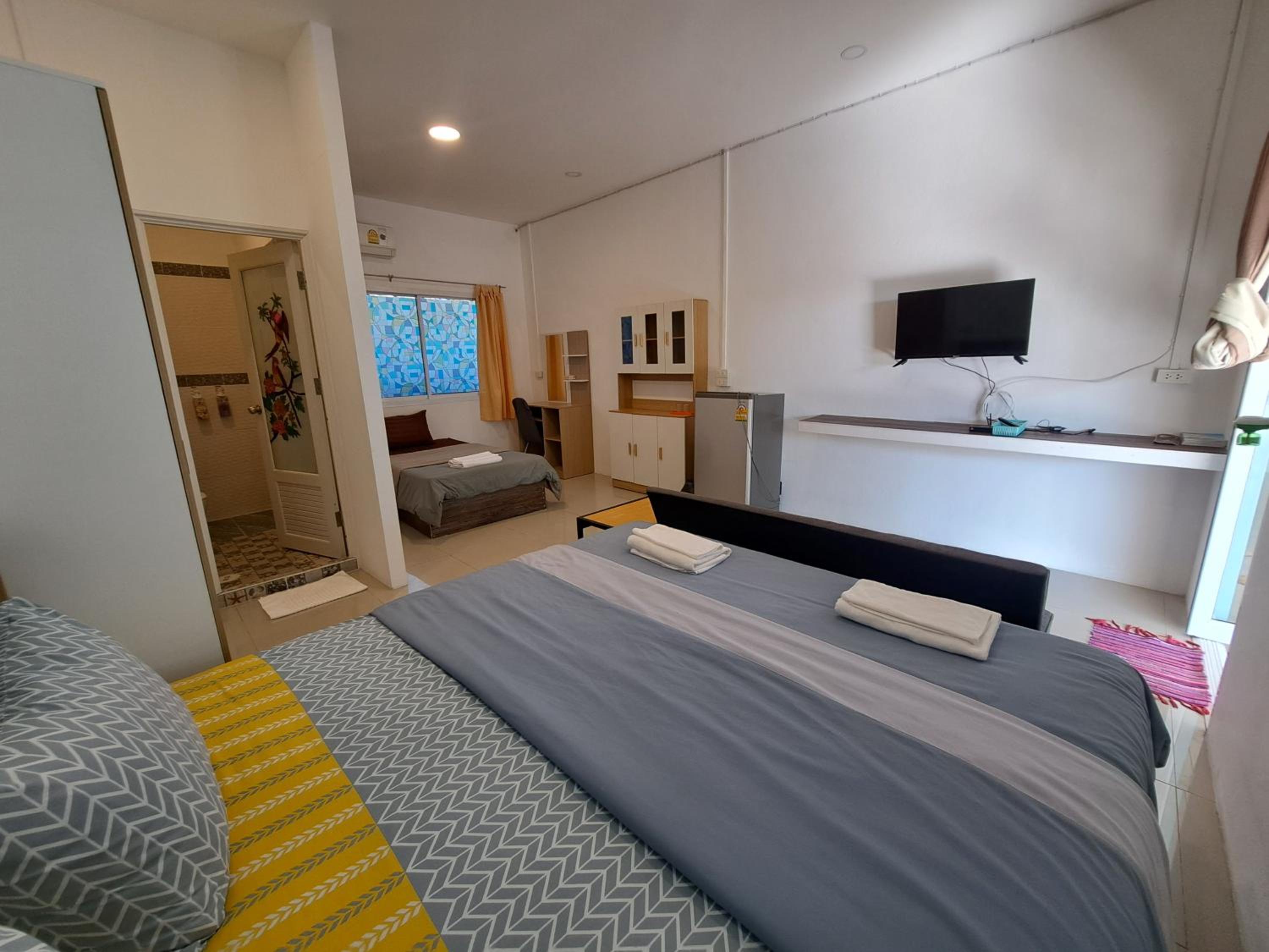 Triple Room with View - Photo 2