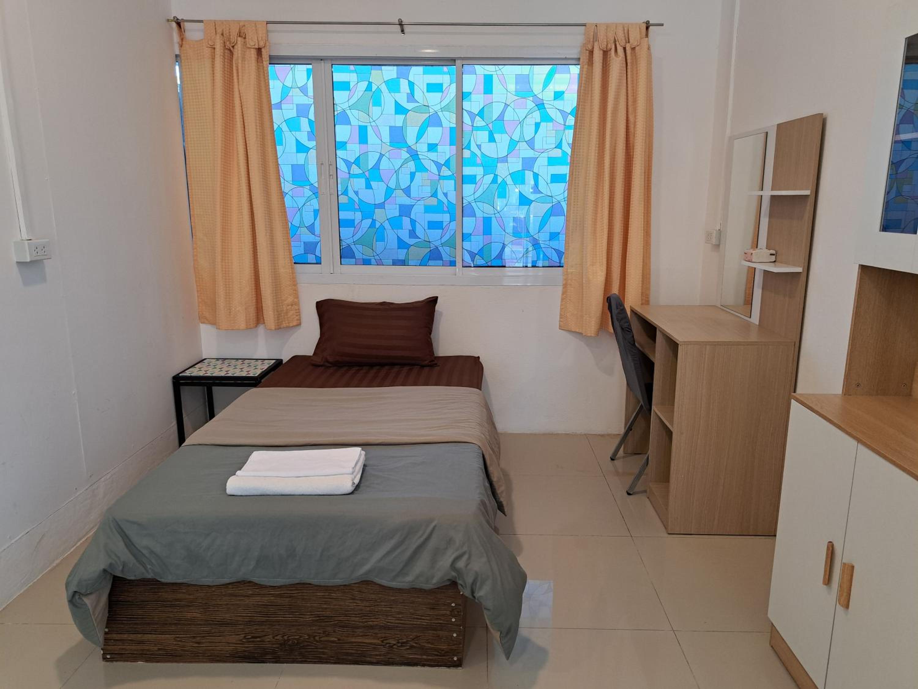 Triple Room with View - Photo 5