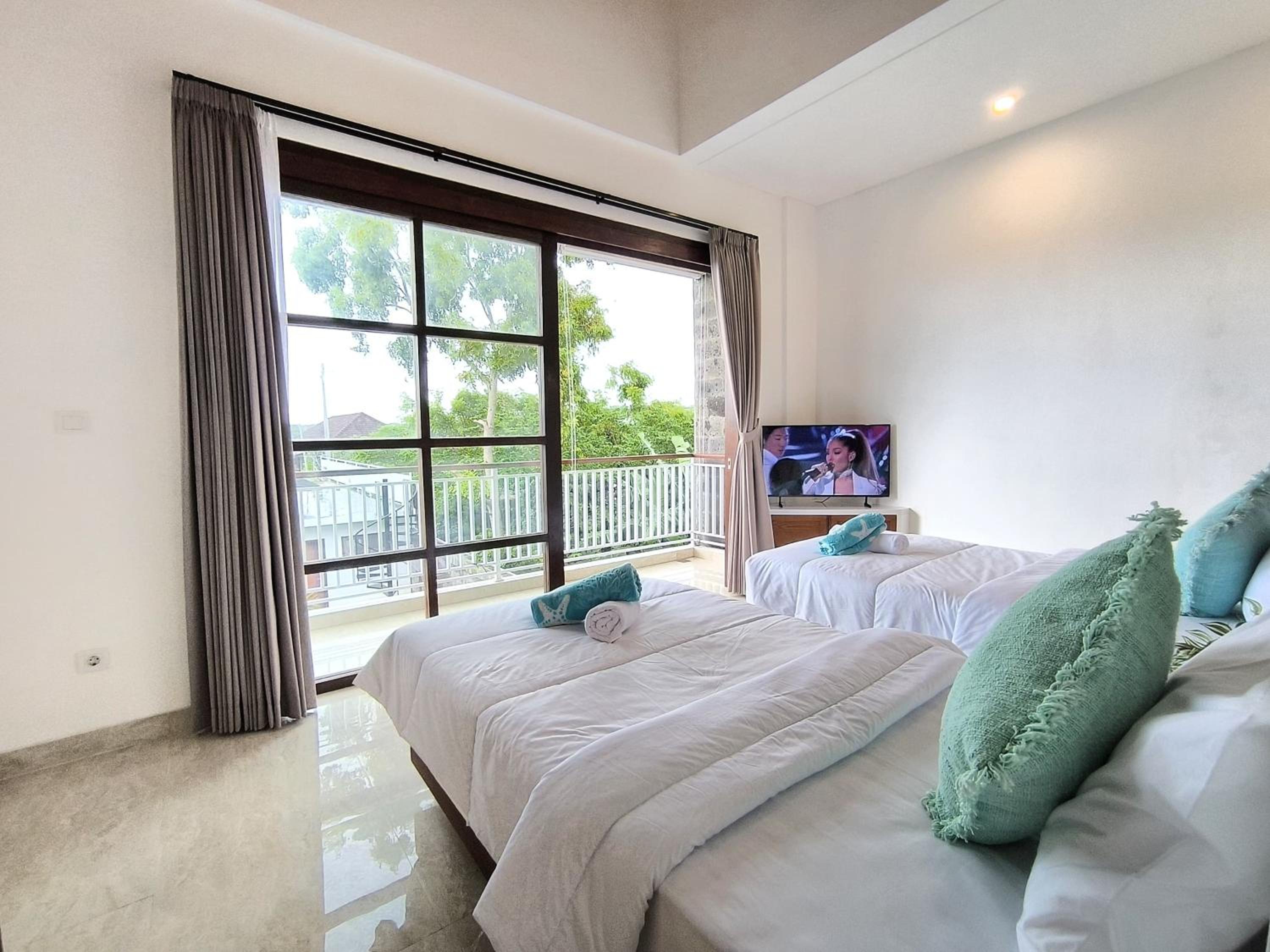 Deluxe Twin Room - Photo 2