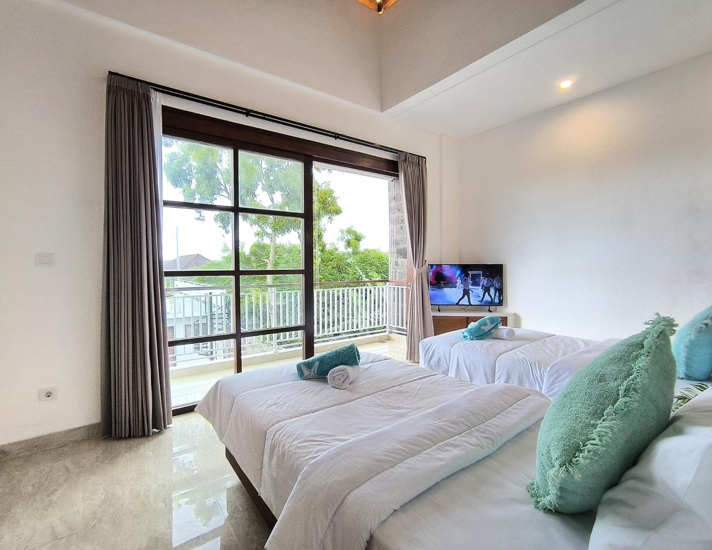 Deluxe Twin Room - Photo 9