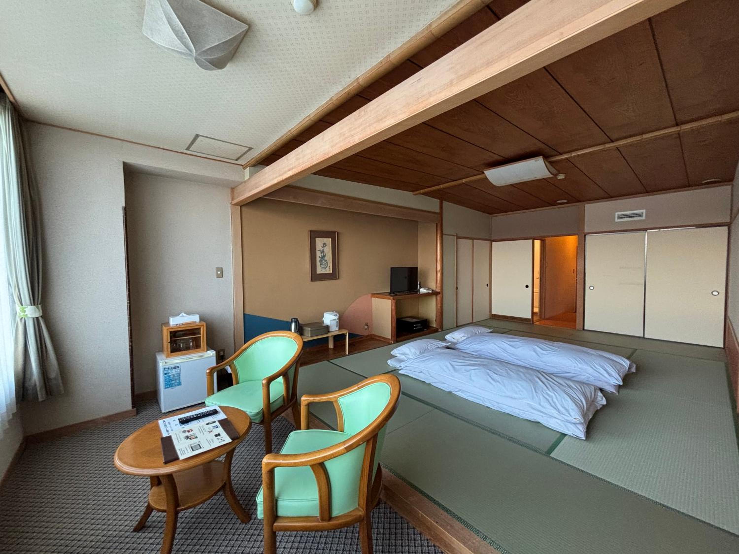 Japanese-Style Room Ocean side Lower Floor - Smoking photo 1
