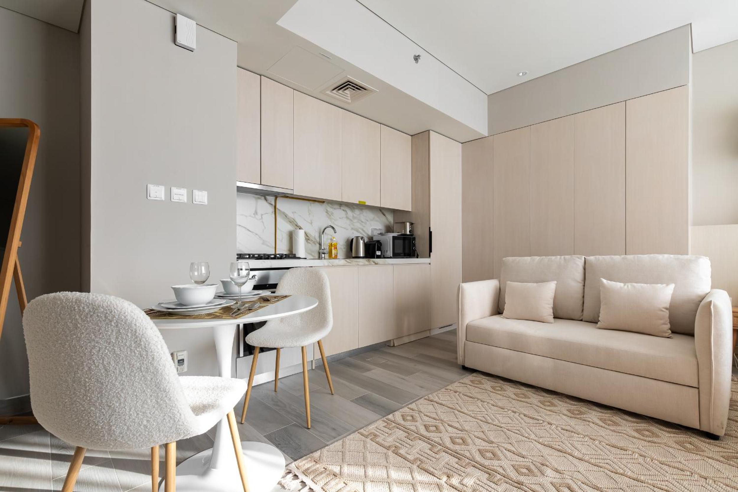Deluxe Studio with Kitchen and Balcony photo 1