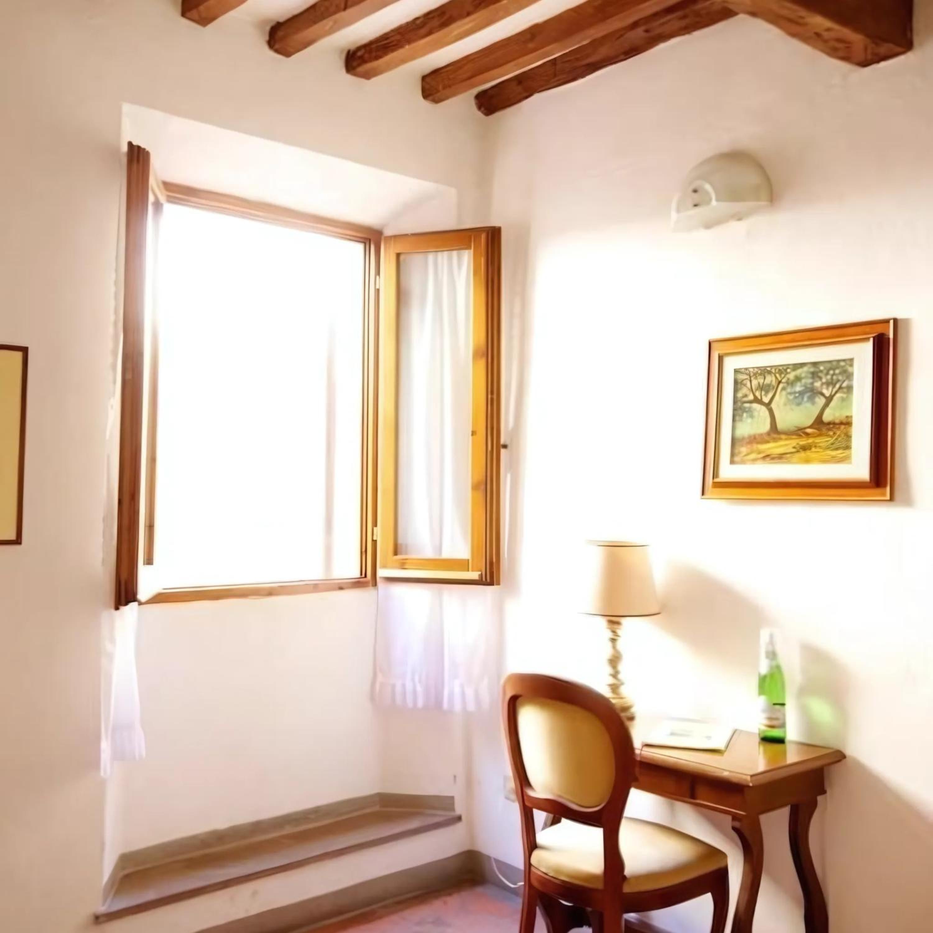 Double Room - Photo 3