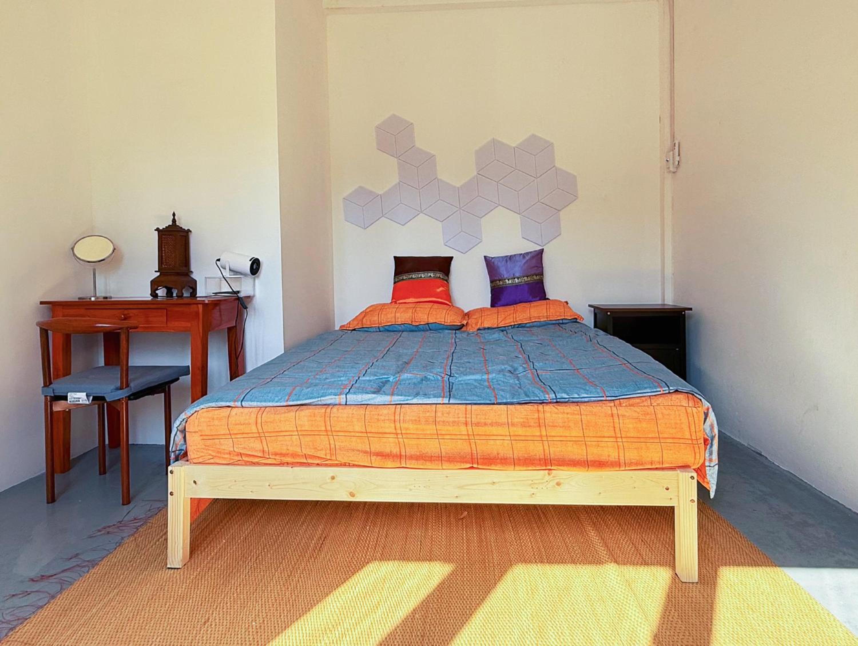 Double Room with Shared Bathroom photo 3