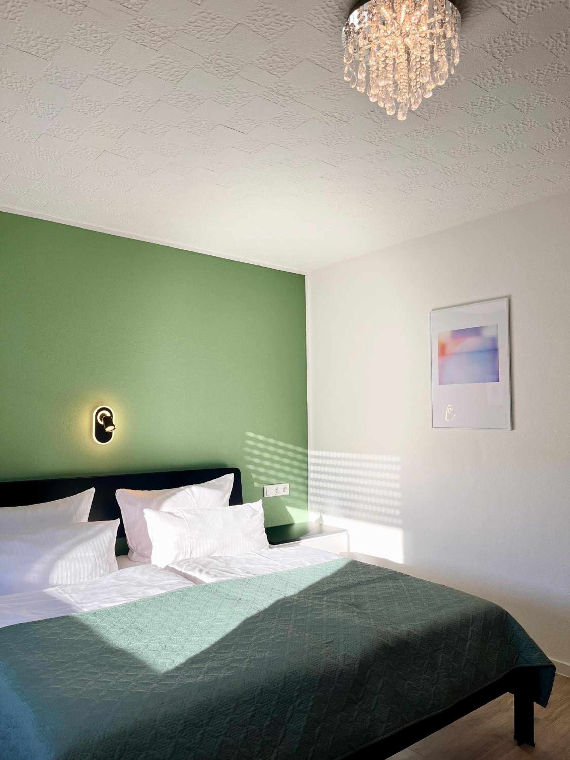 Deluxe Double Room - Photo 17