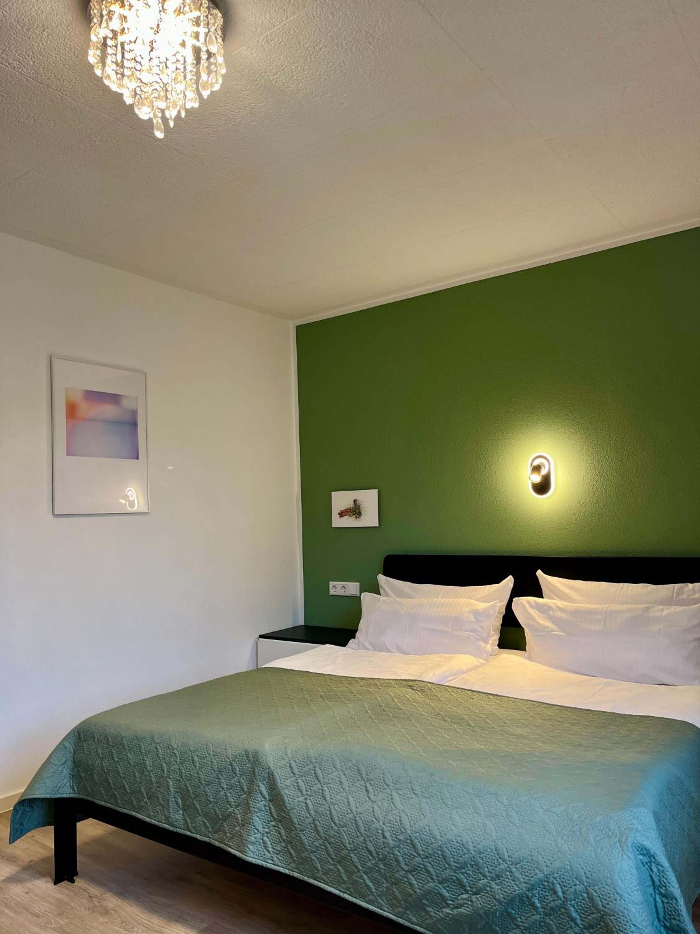 Deluxe Double Room - Photo 16