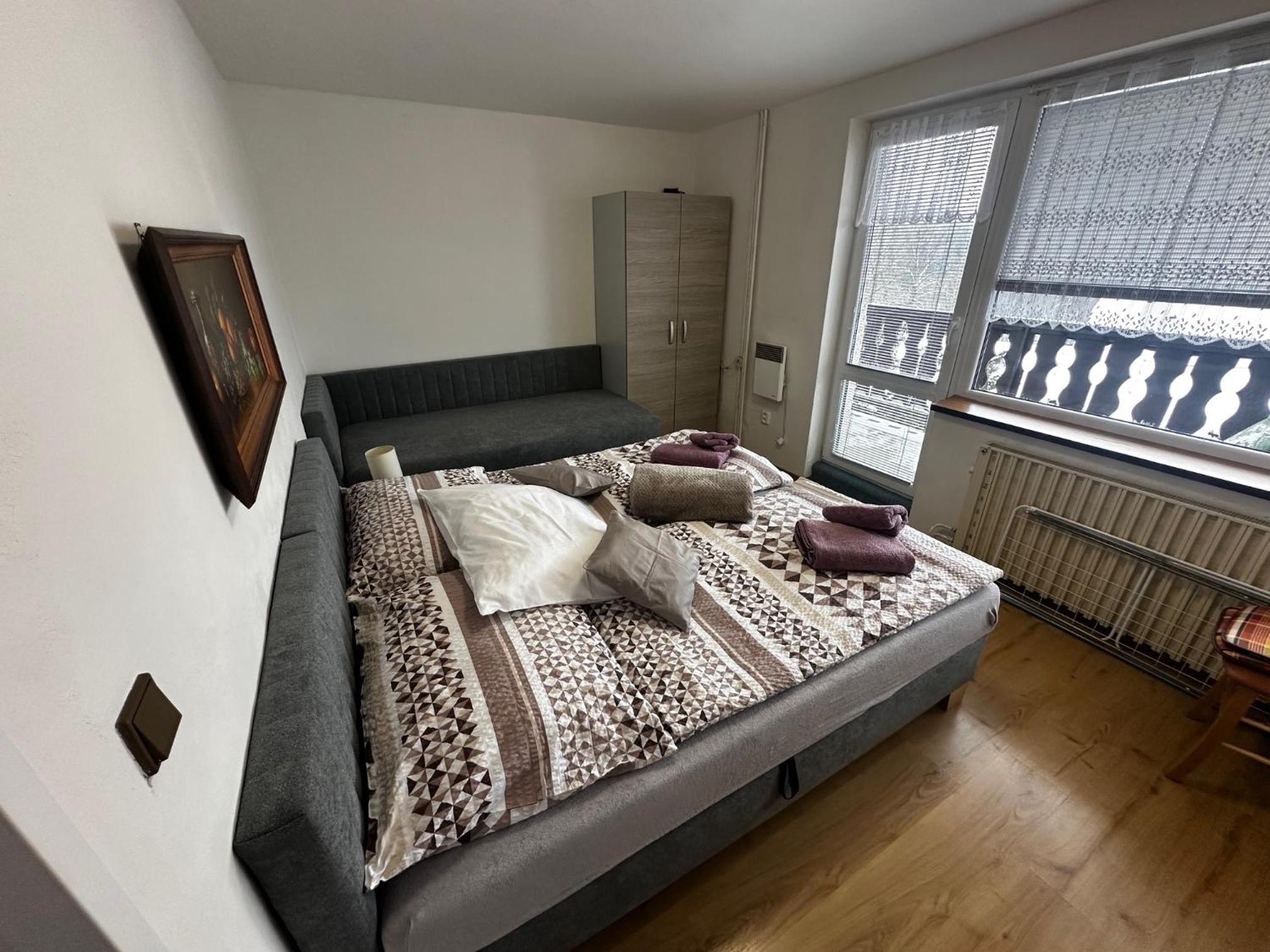One-Bedroom Apartment with Balcony photo 2