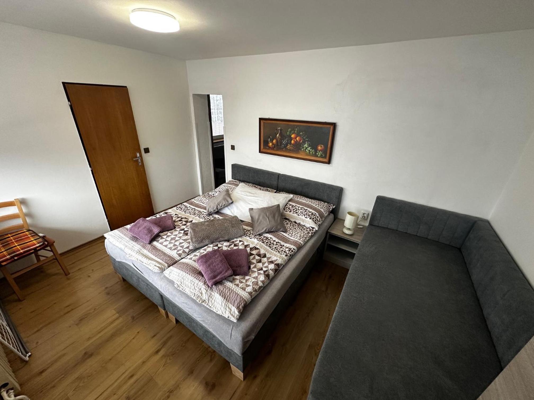 One-Bedroom Apartment with Balcony photo 3