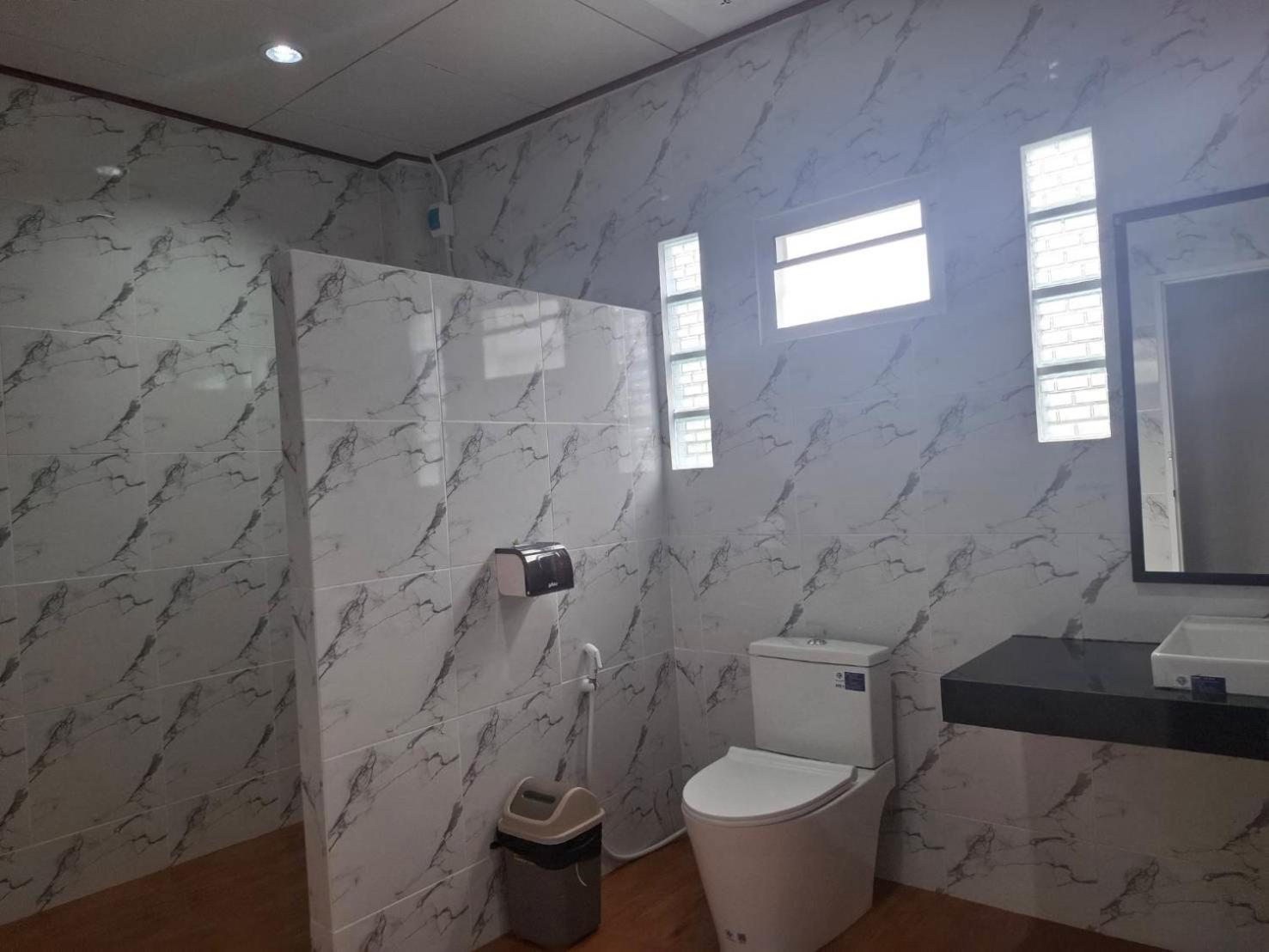 Economy Quadruple Room with Shared Bathroom photo 3