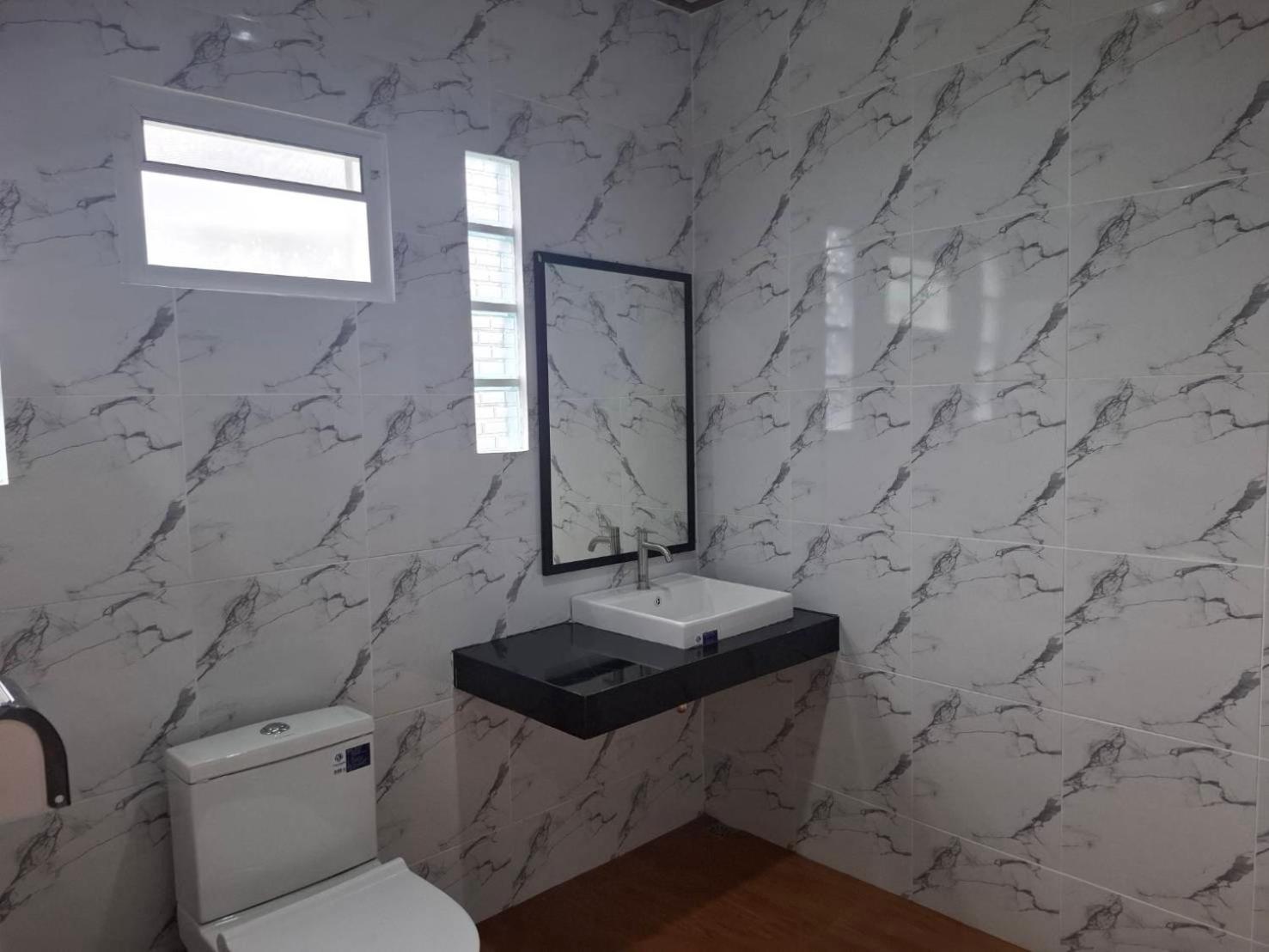 Economy Quadruple Room with Shared Bathroom photo 2