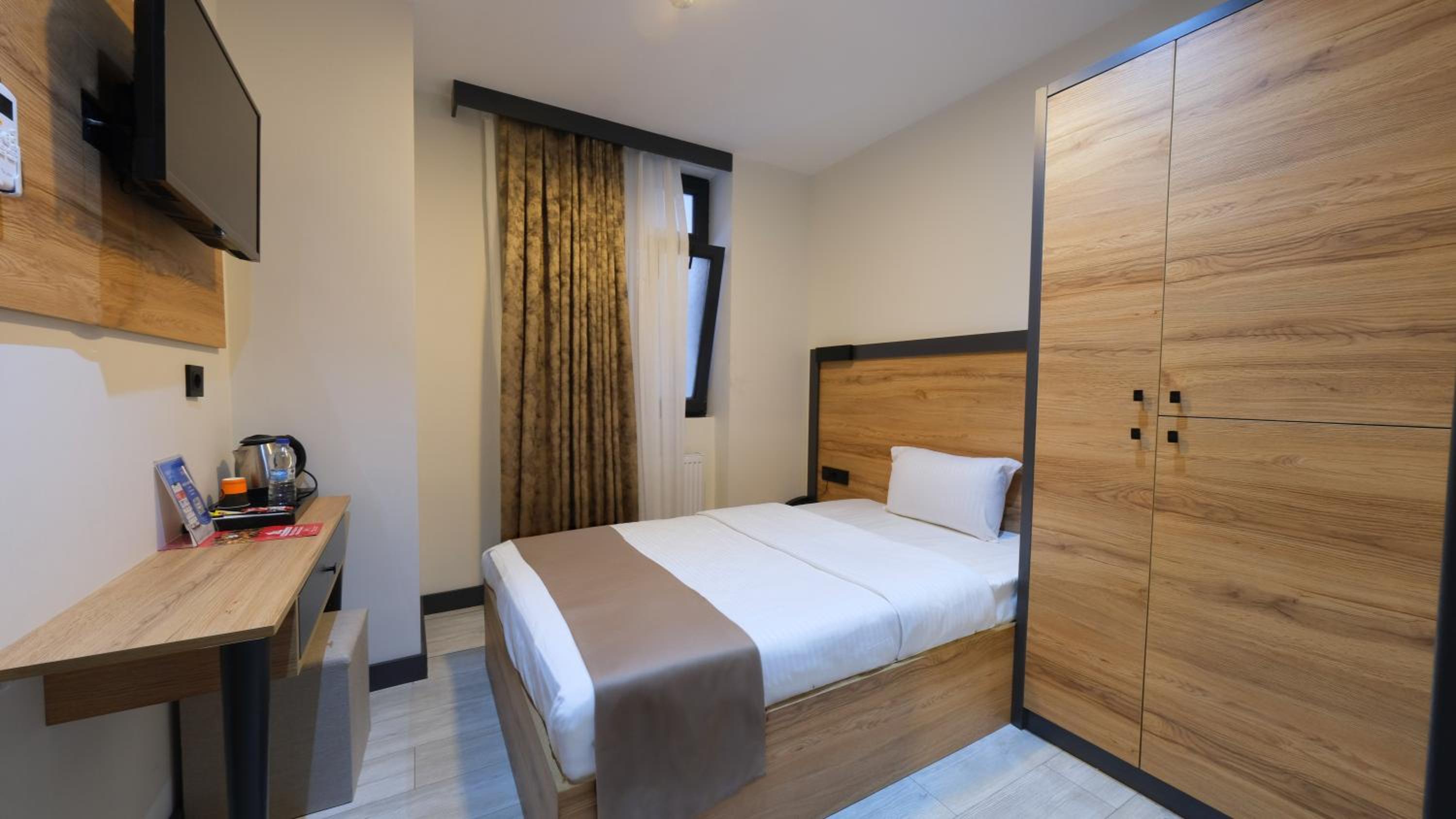Budget Single Room photo 2