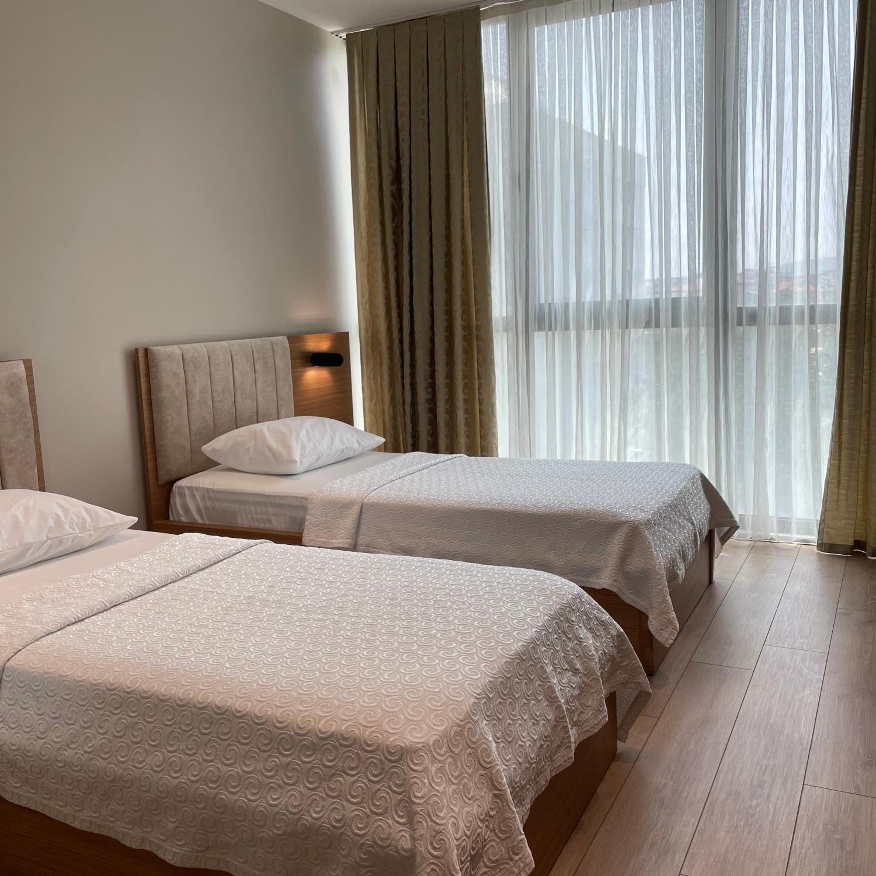 Standard Twin Room - Photo 2