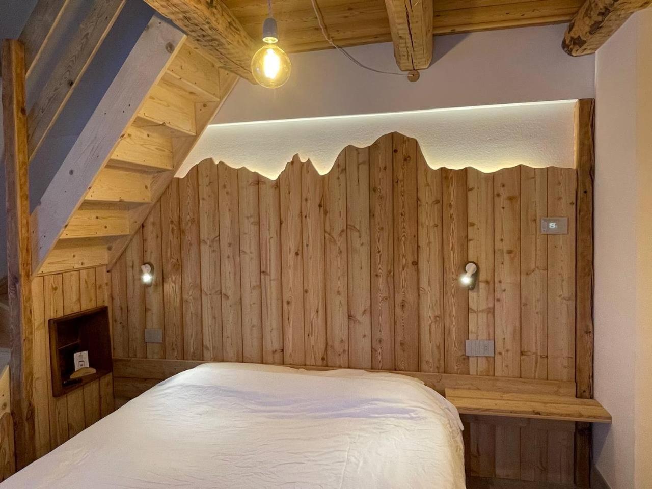 Quadruple Room with Private Bathroom photo 3