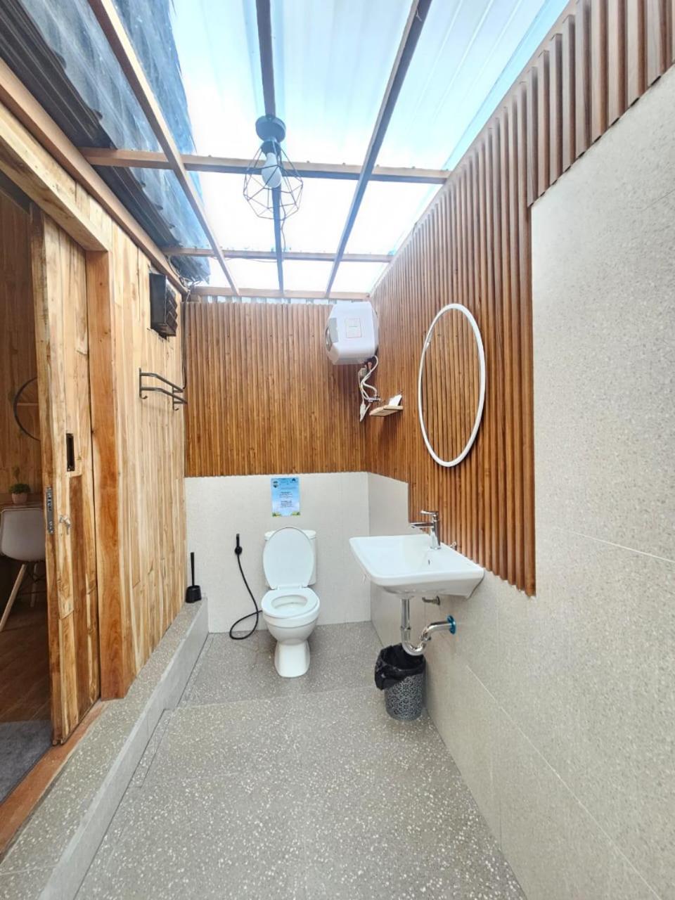 Suite with Mountain View - Photo 17