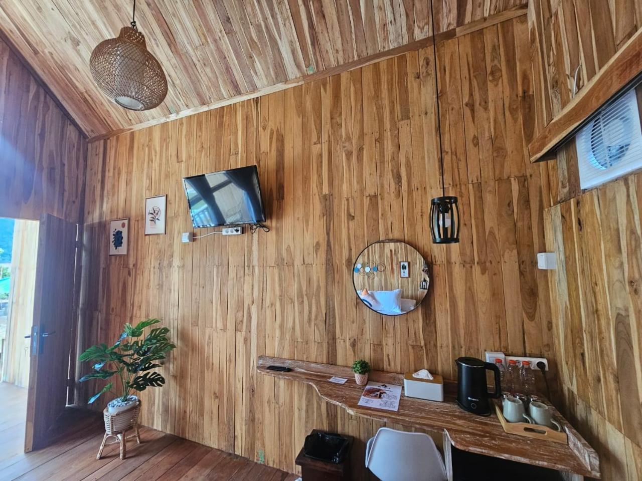 Suite with Mountain View - Photo 16