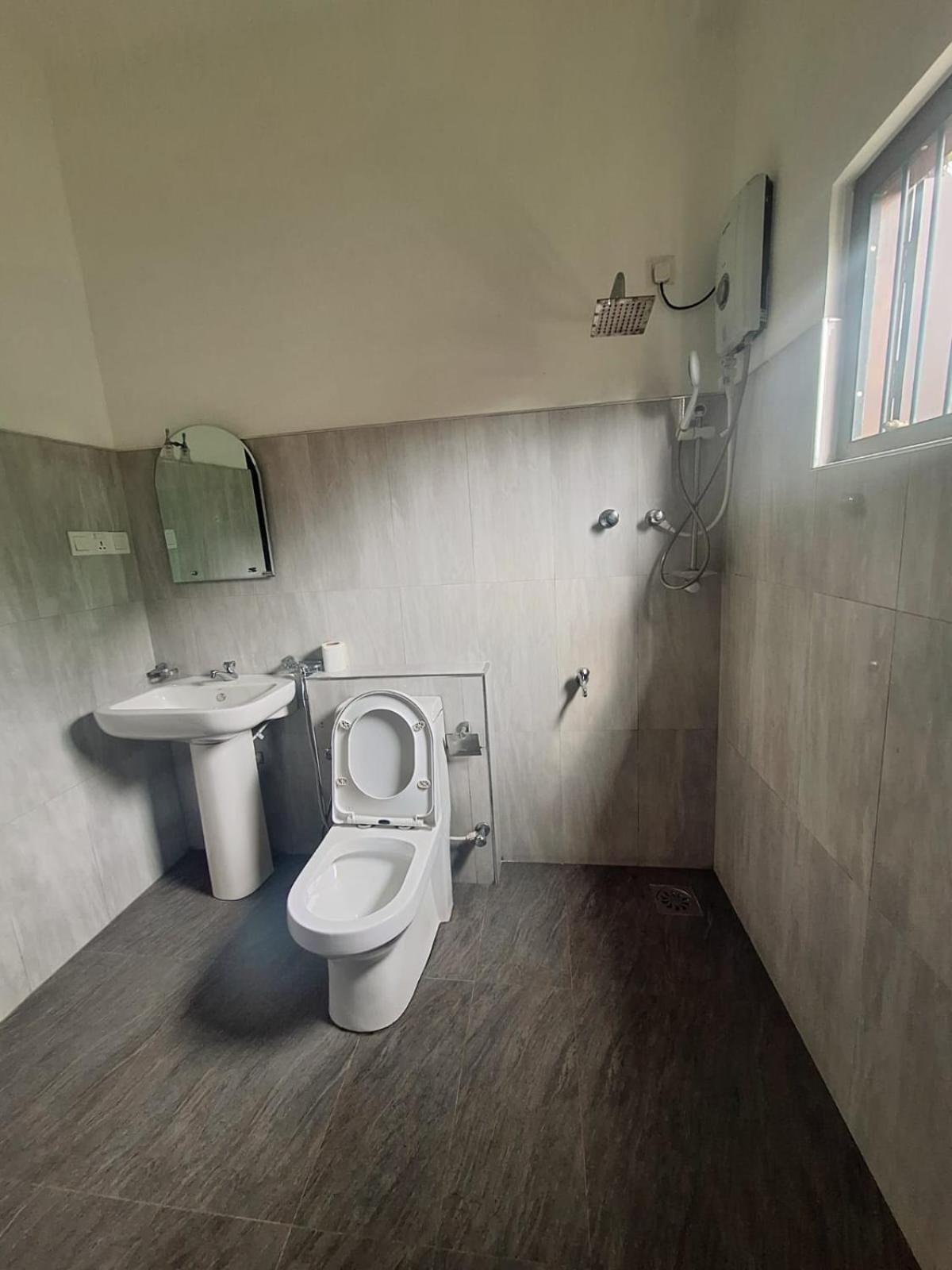 Standard Double or Twin Room photo 1