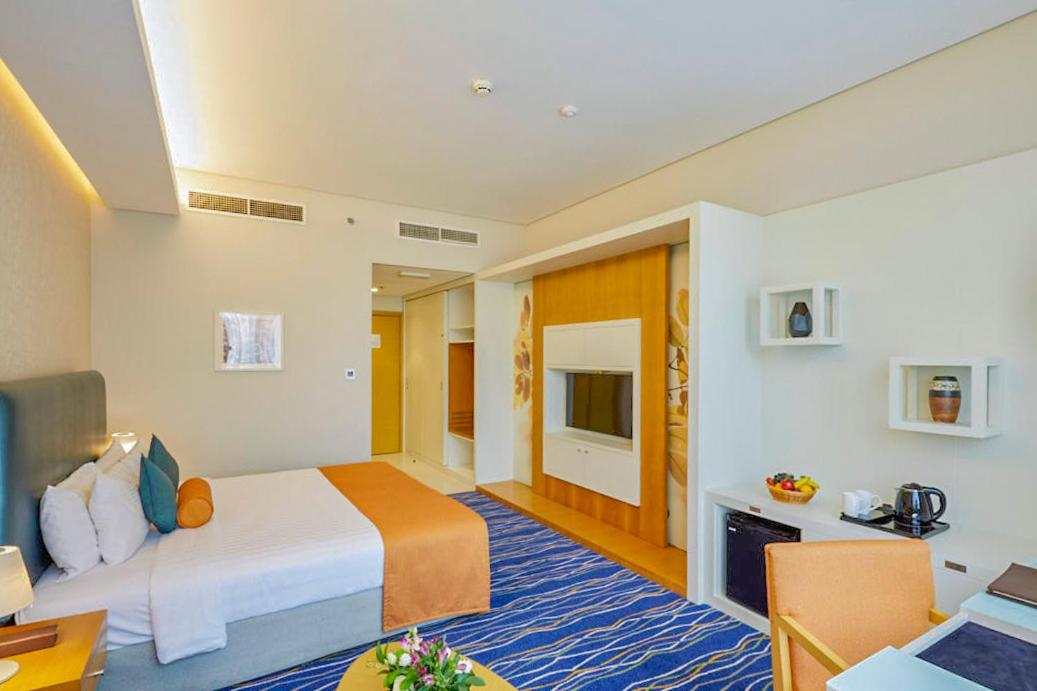 Deluxe King Room photo 2