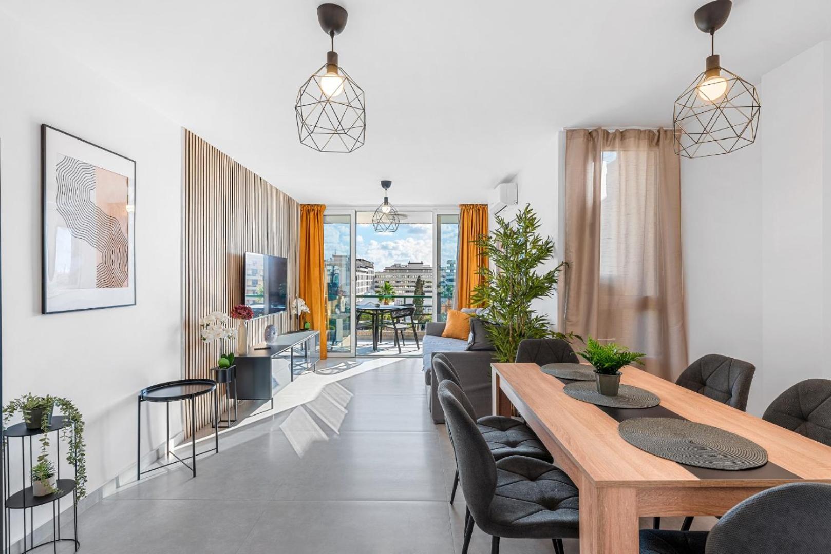 Three-Bedroom Deluxe Apartment