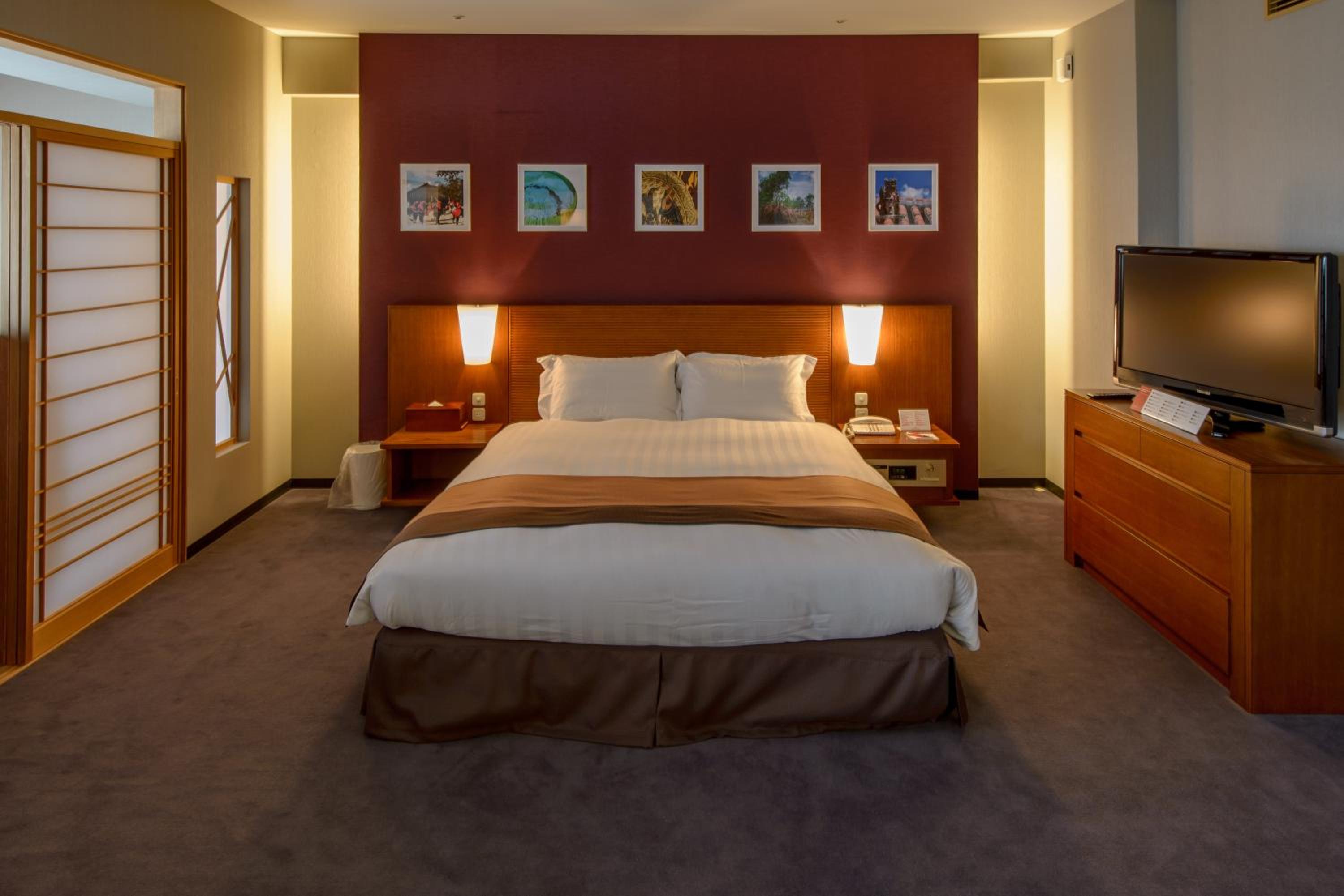 Queen Suite photo 3