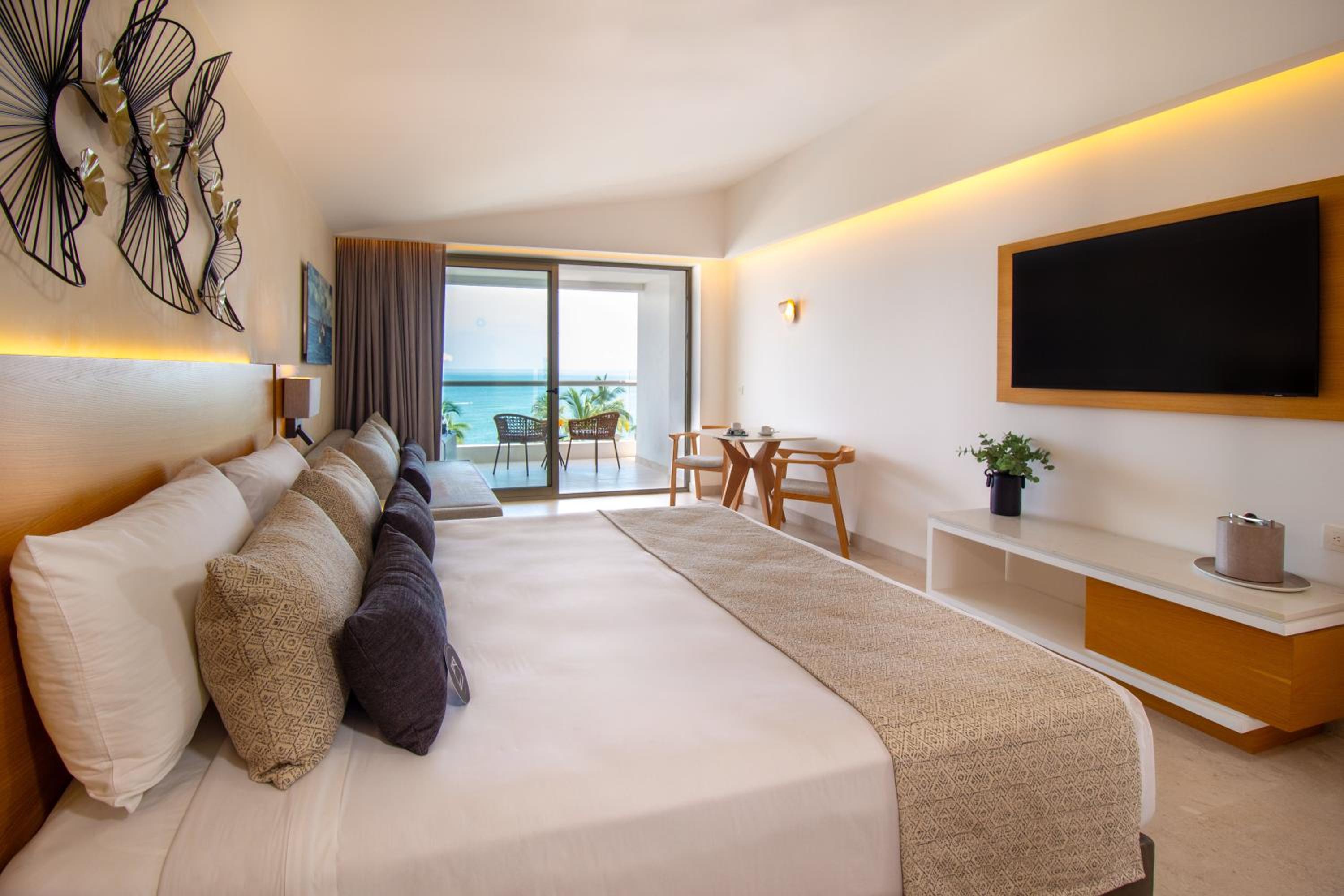 DELUXE PREMIUM OCEANFRONT - Photo 1