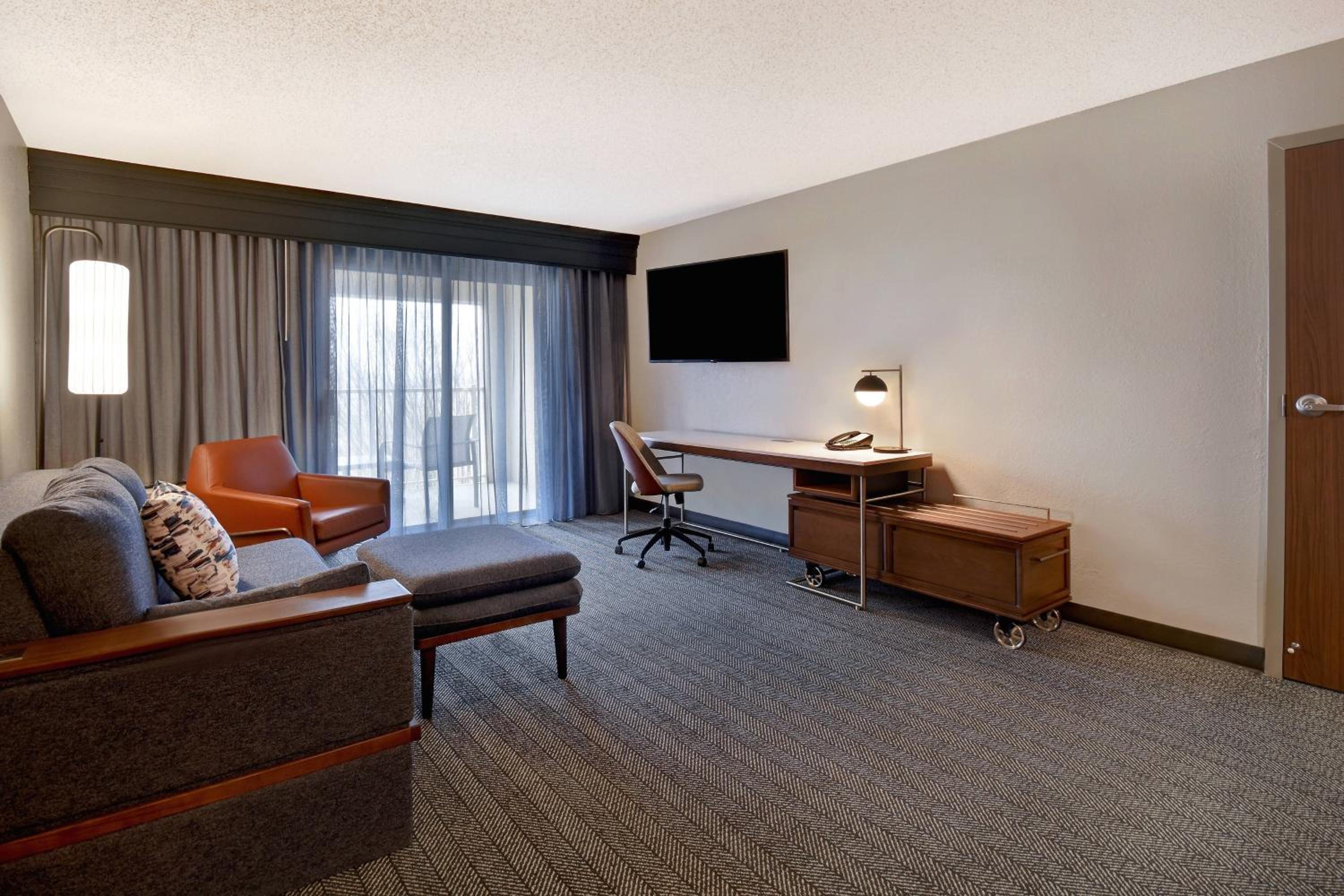 One-Bedroom King Suite with Private Patio, Roll-In Shower and Sofa Bed - Mobility Access - Photo 2