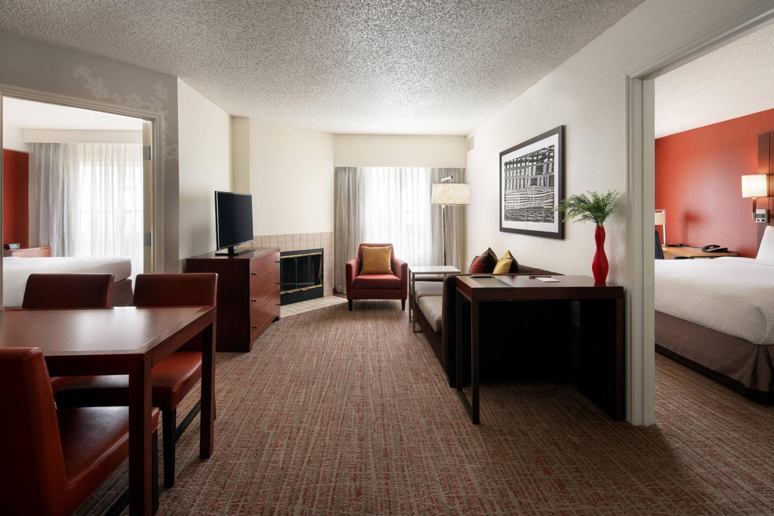 Two-Bedroom Suite with Roll-In Shower - Mobility Accessible photo 2