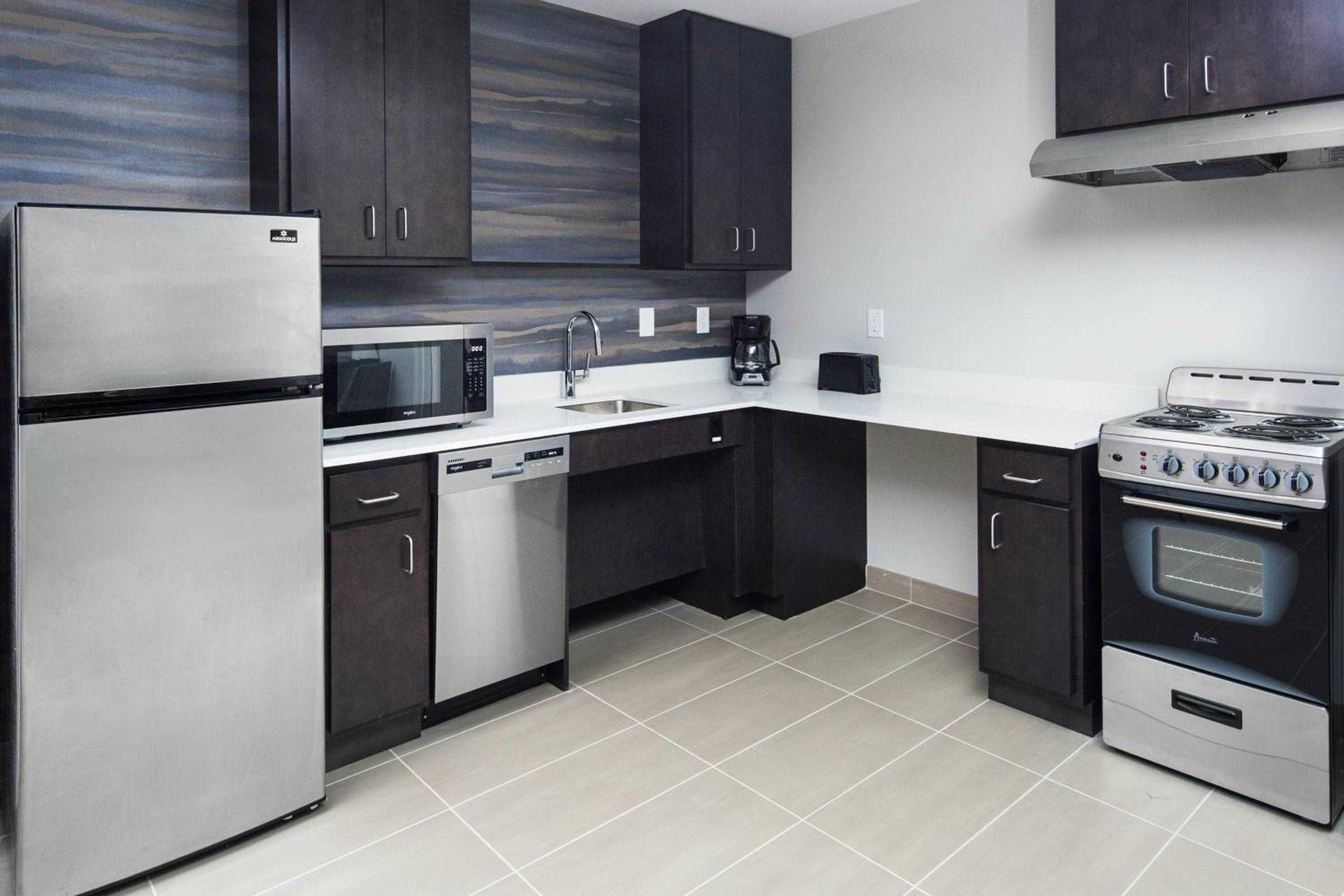 One-Bedroom King Suite with Sofa Bed - Hearing Accessible photo 3