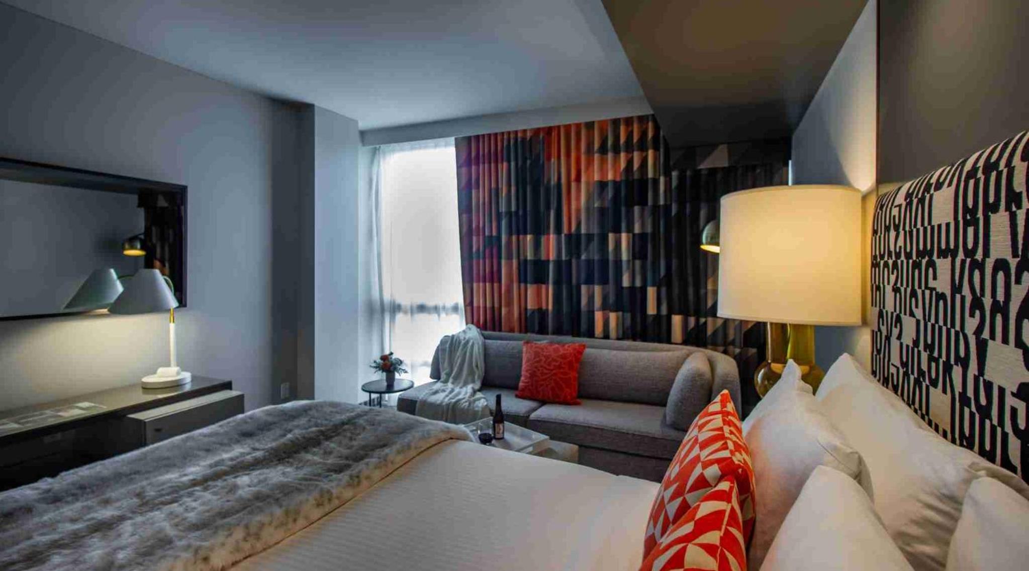 King Room with Sofa Bed and Walk-In Shower - Non-Smoking - Photo 3