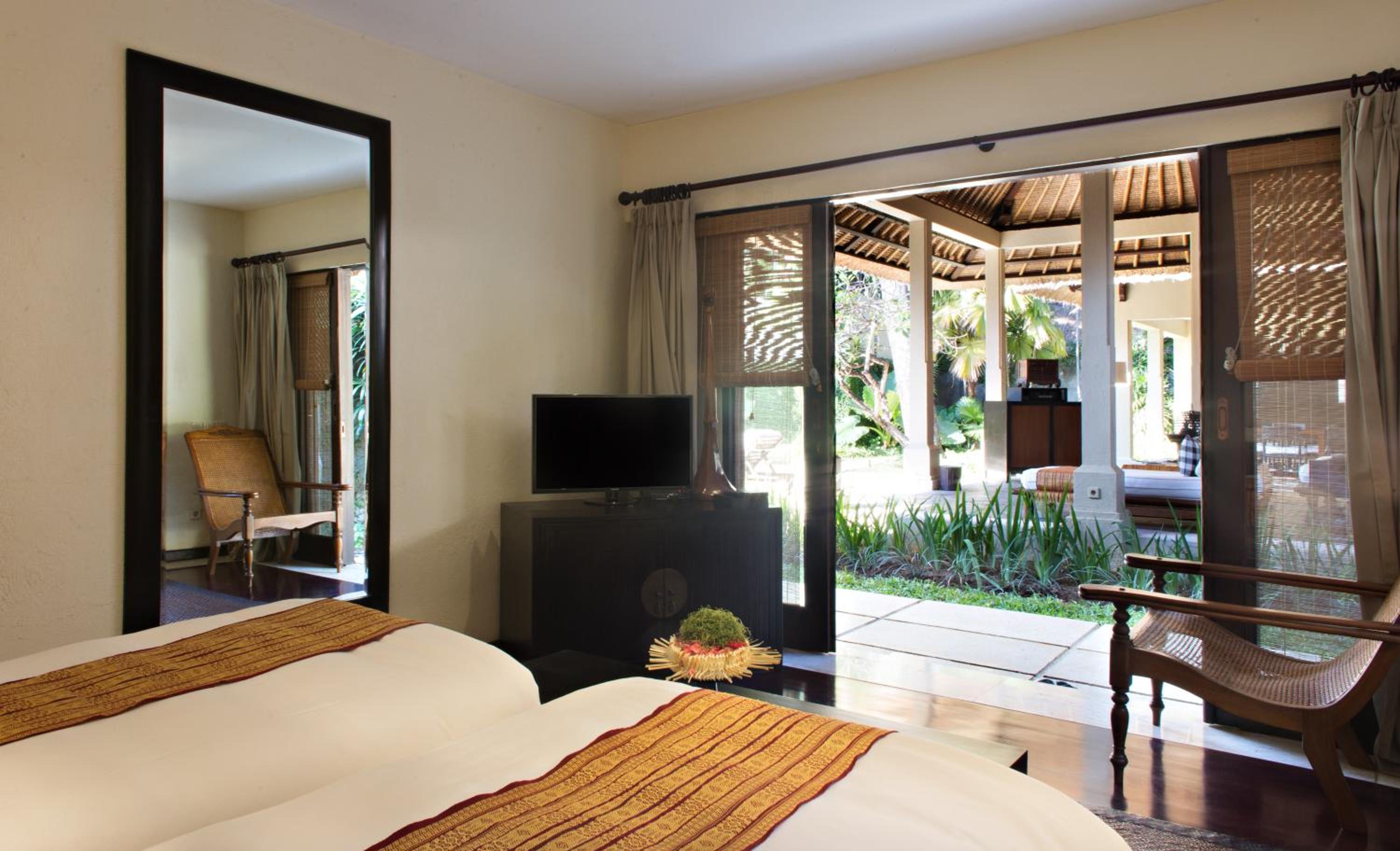 Three-Bedroom Villa with Private Pool - Photo 6