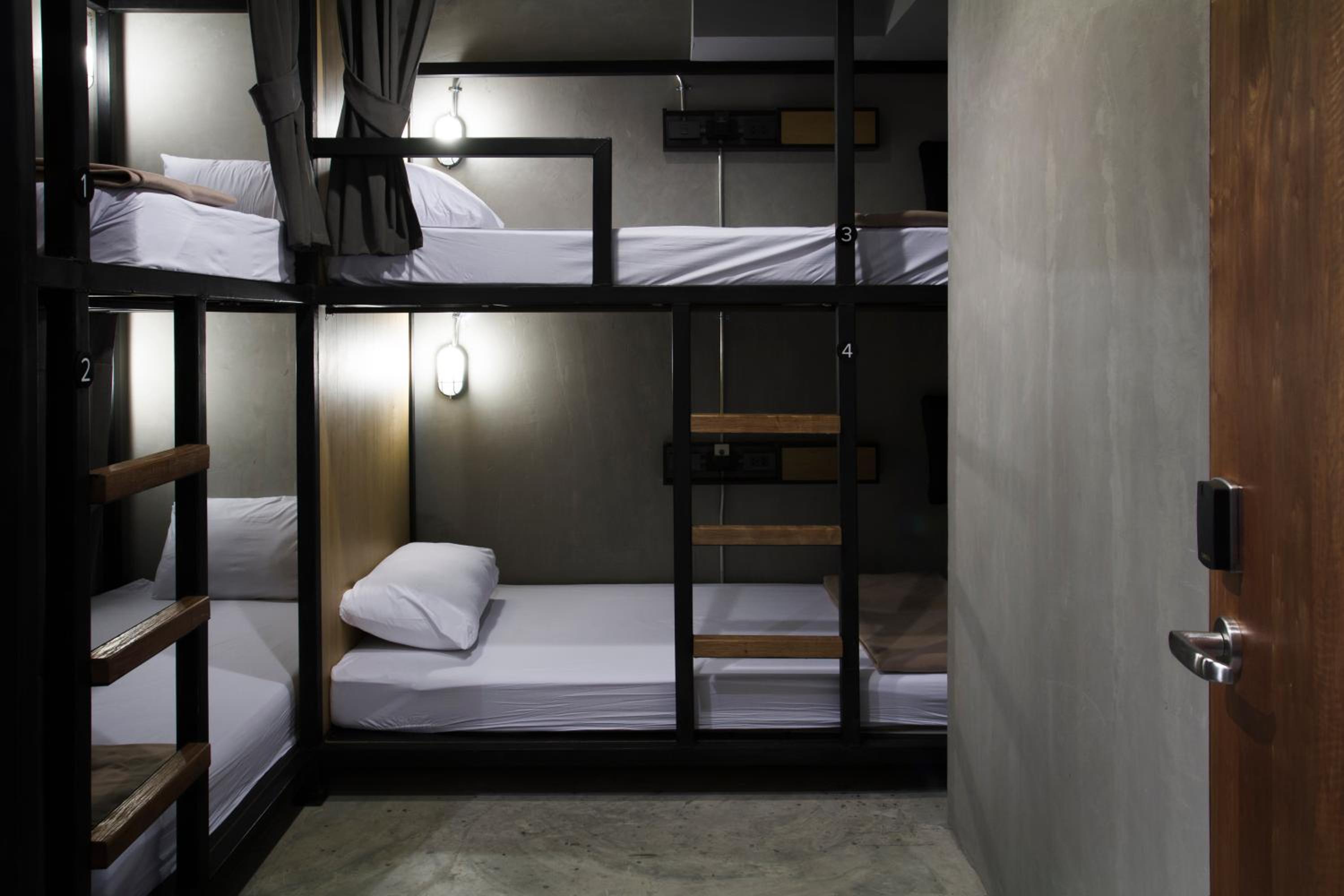 Bunk Bed in 4-Bed Mixed Dormitory Room - No Window