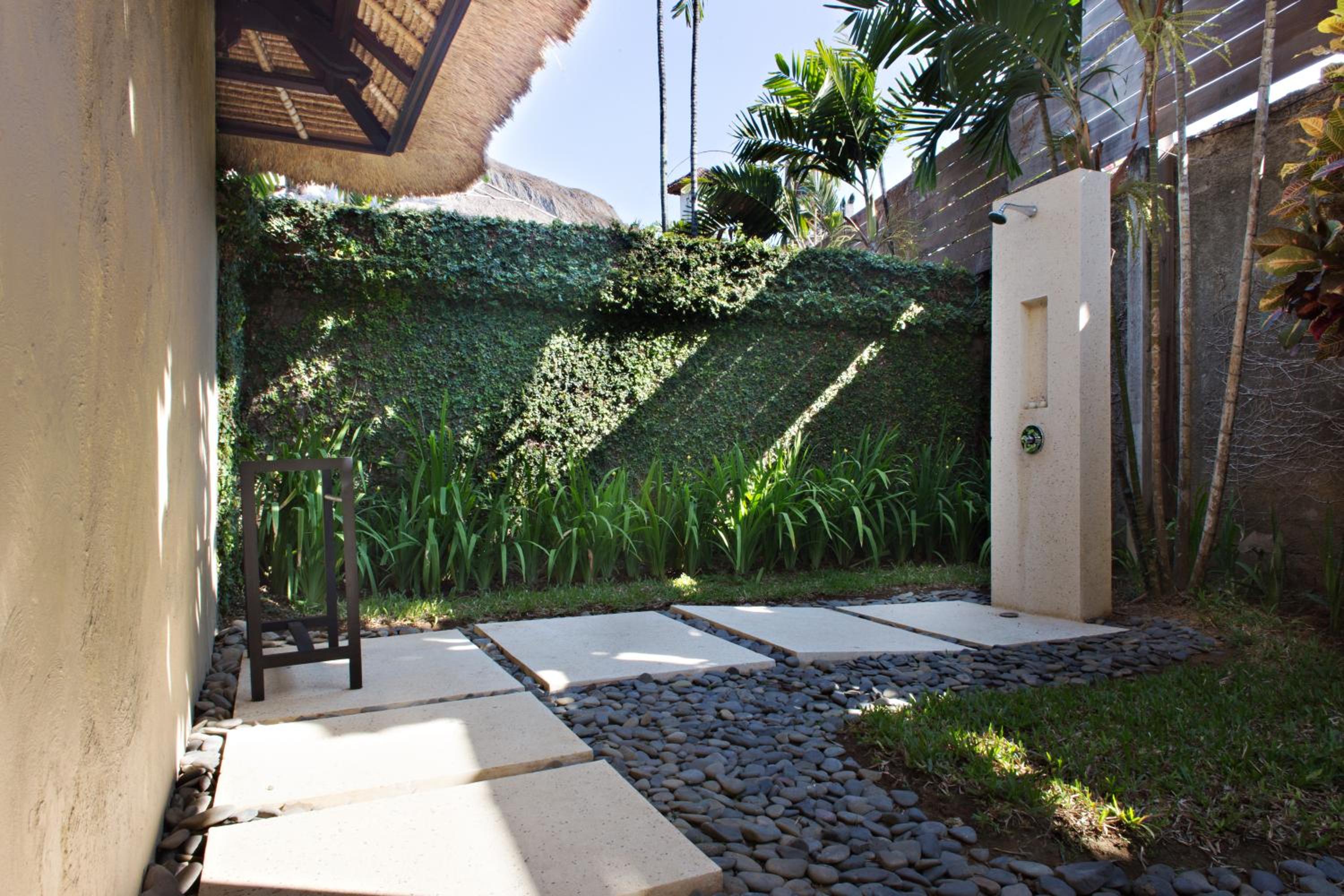 Three-Bedroom Villa with Private Pool - Photo 11
