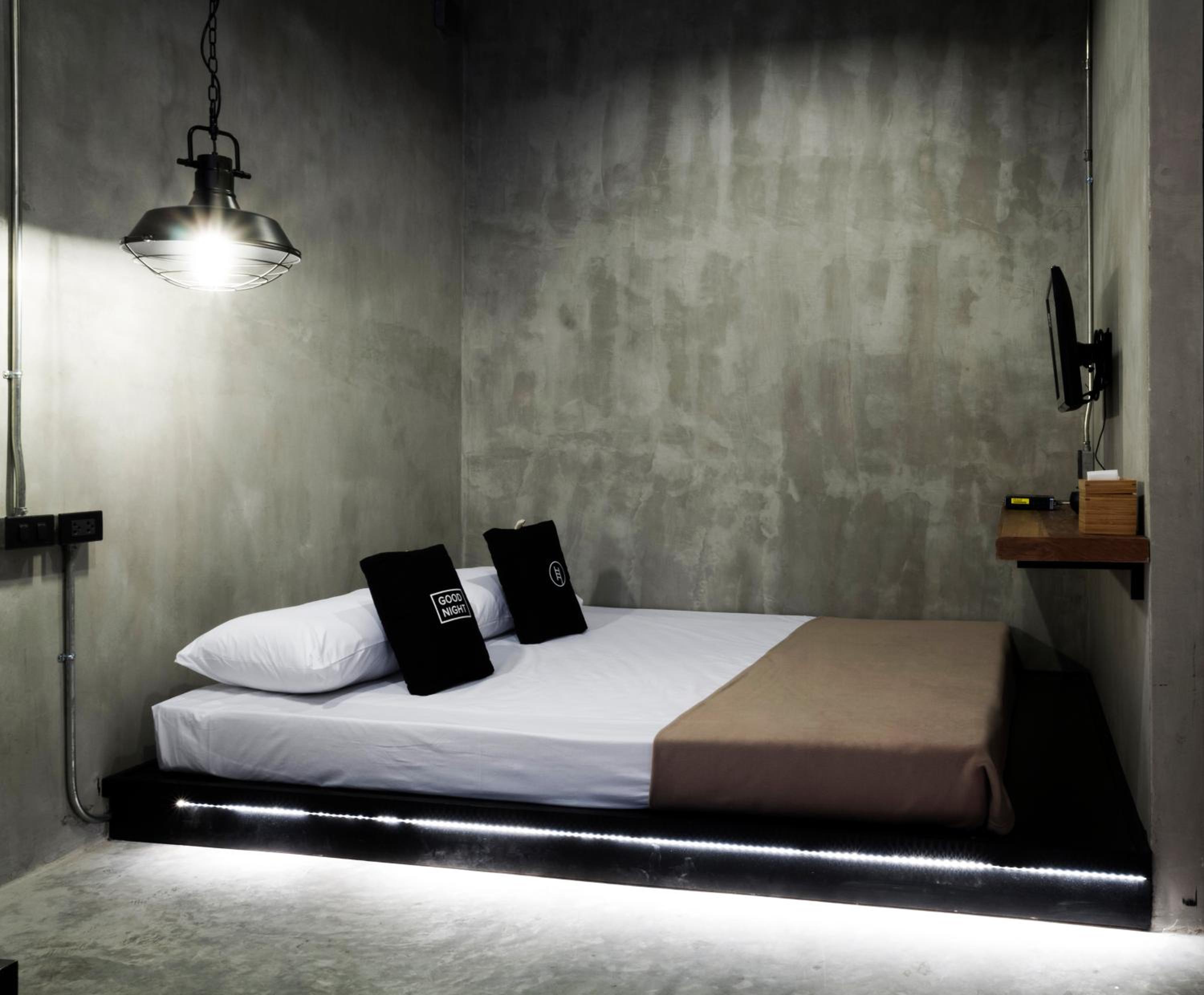 Chambre Double Standard avec Salle de Bains Commune - Sans Fenêtre